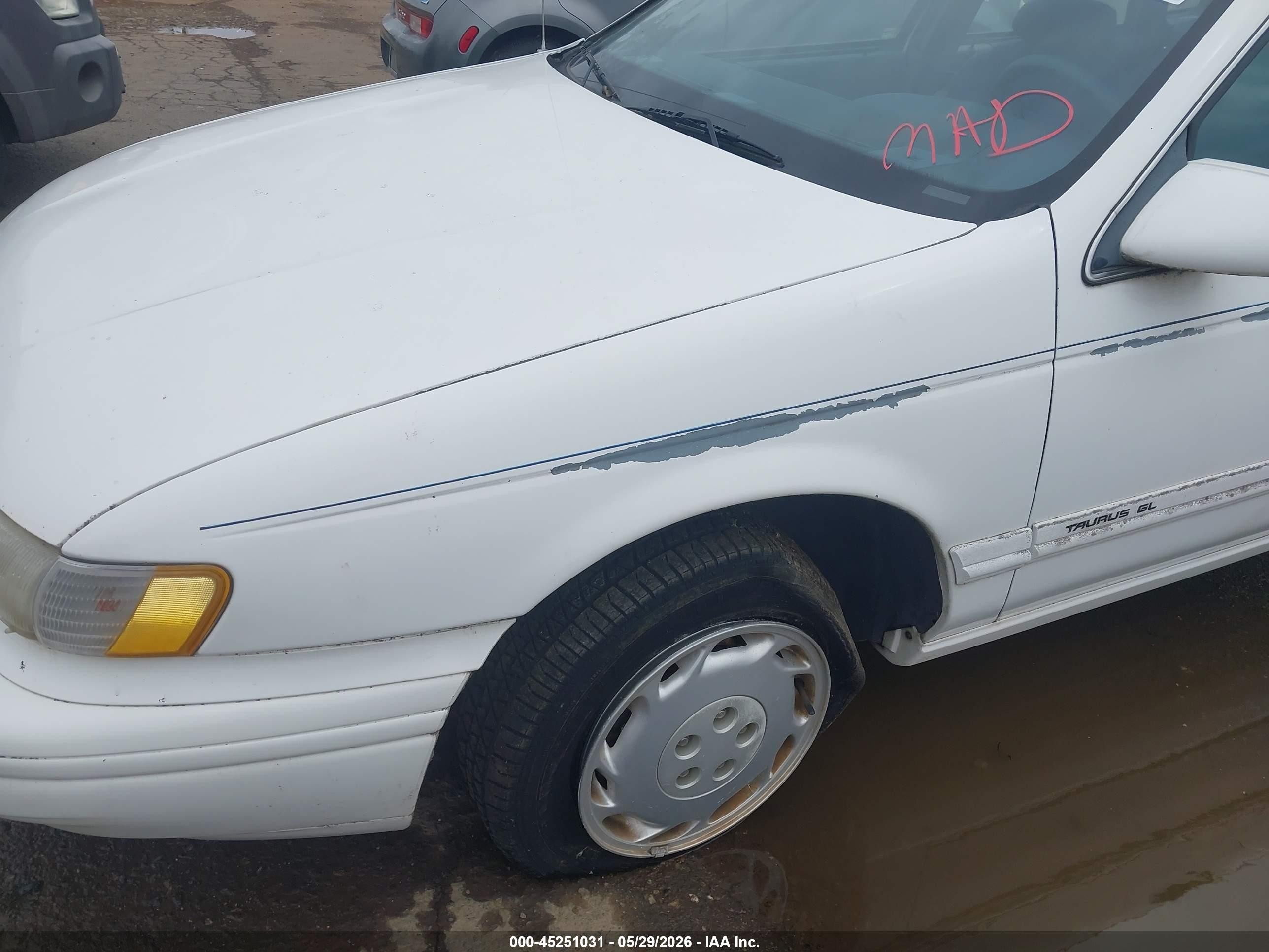 1994 Ford Taurus Gl White vin: 1FALP5240RG278400