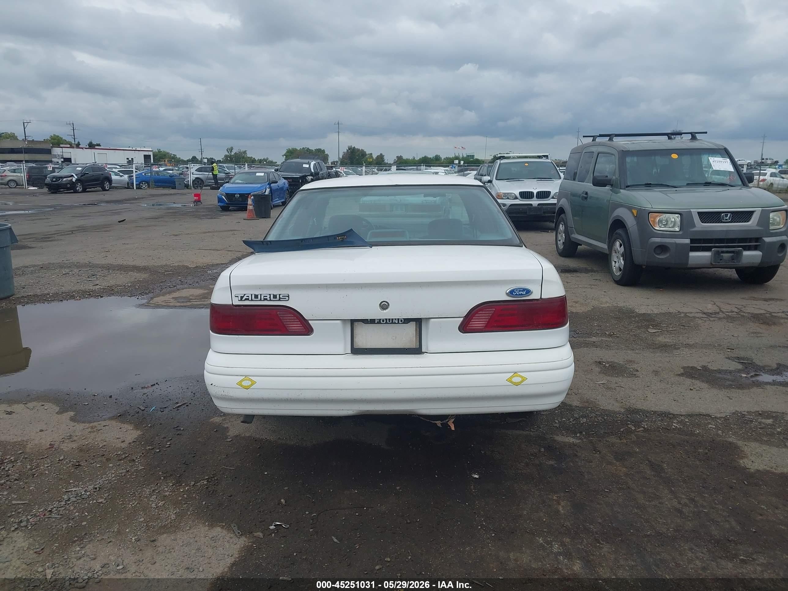 1994 Ford Taurus Gl White vin: 1FALP5240RG278400