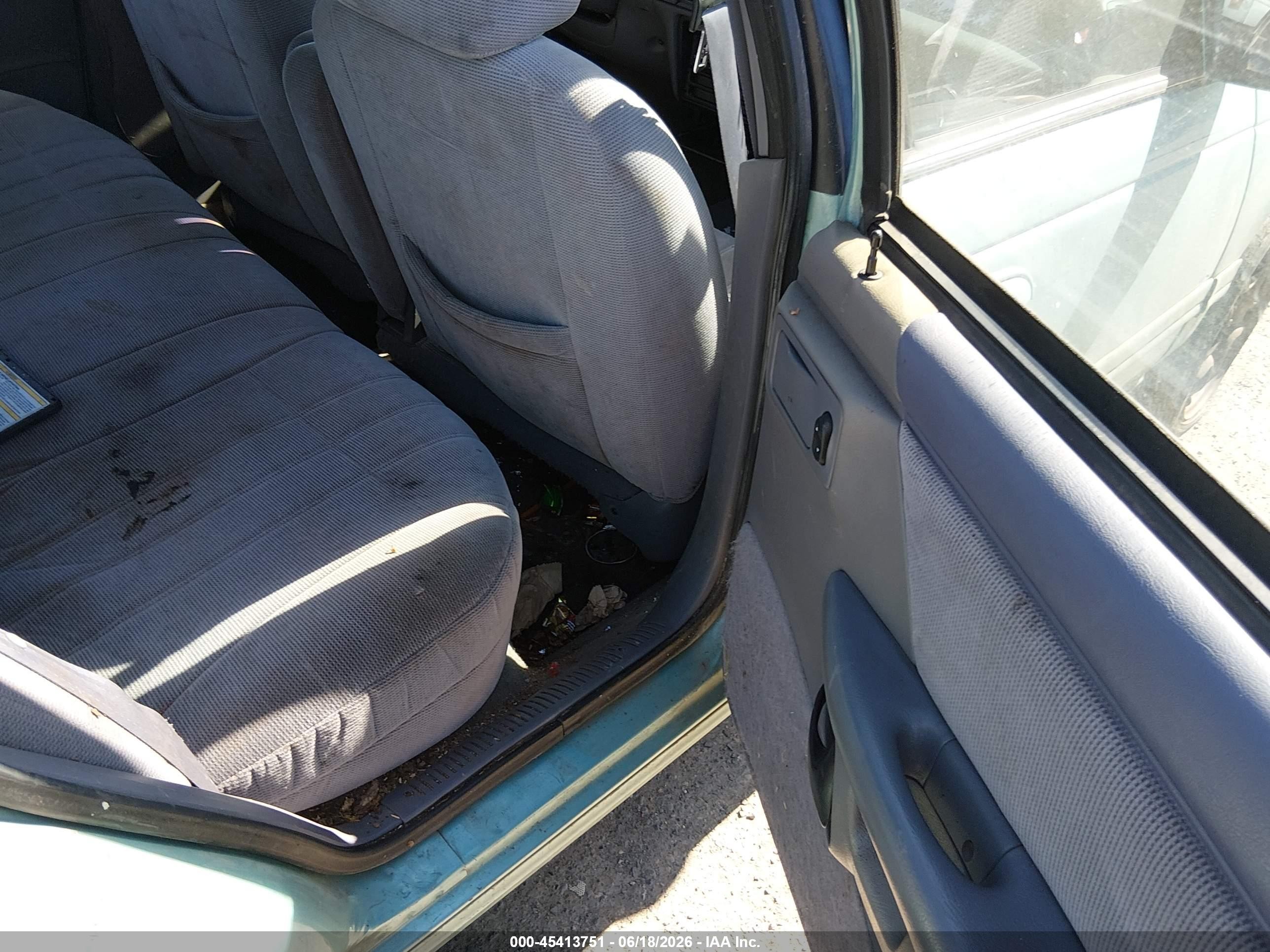 1995 Ford Taurus Gl/se Light Blue vin: 1FALP5249SG286355