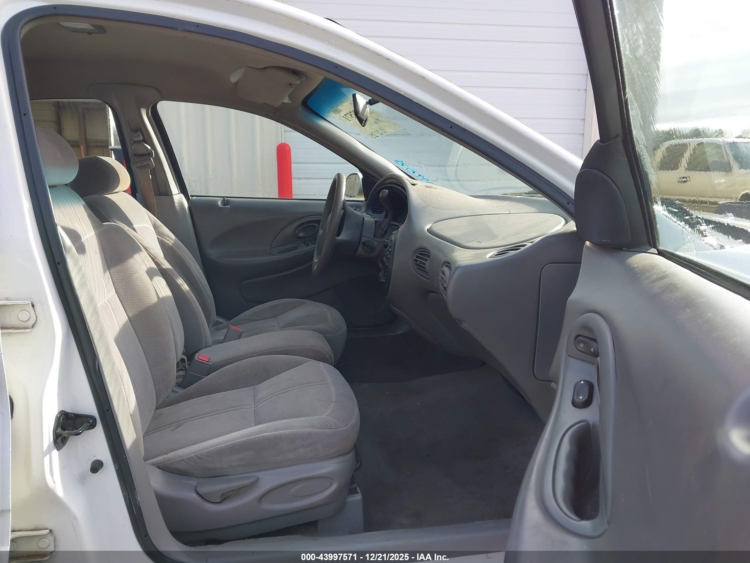 1996 Ford Taurus Gl White vin: 1FALP52U0TA253877