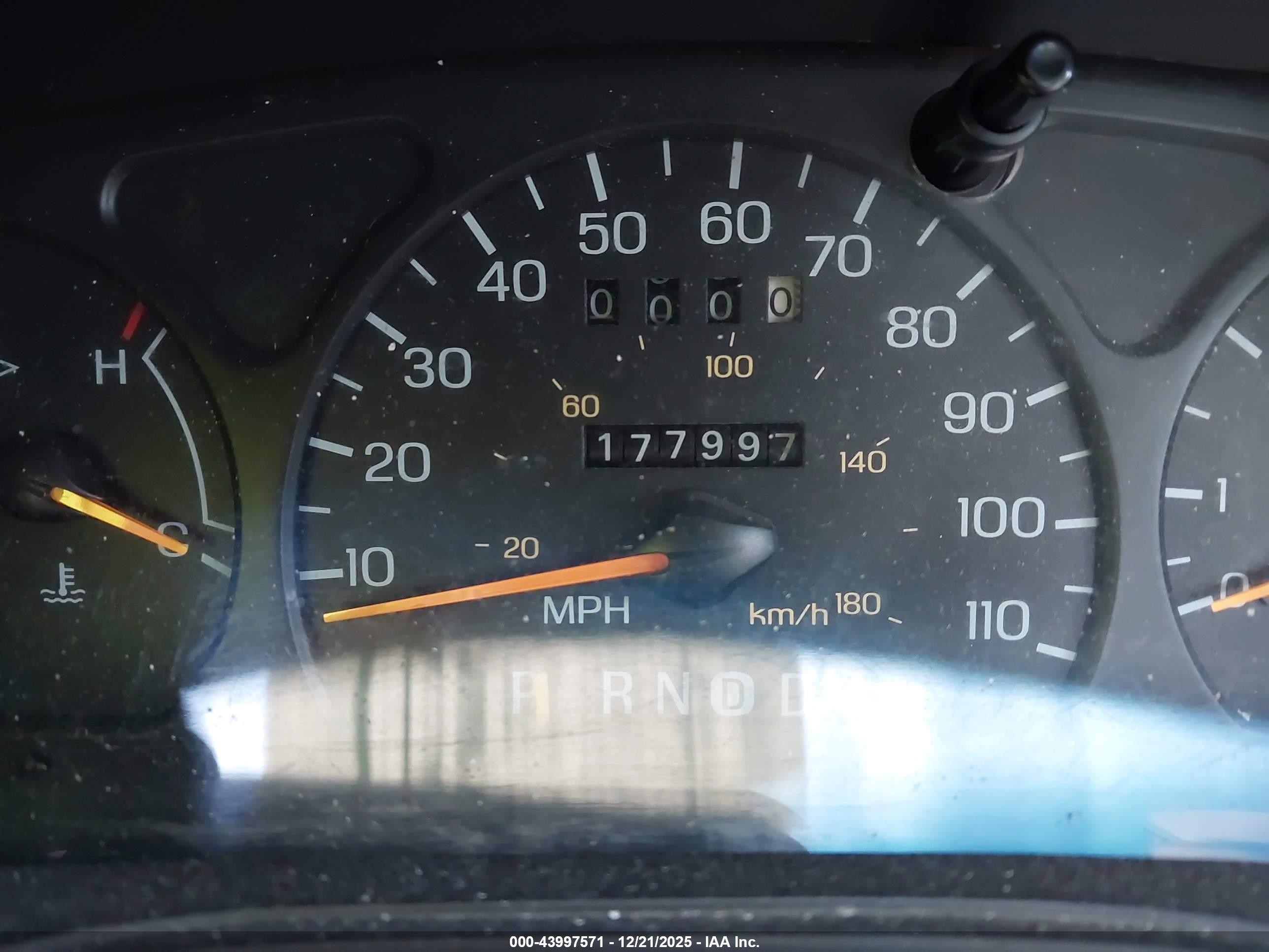 1996 Ford Taurus Gl White vin: 1FALP52U0TA253877