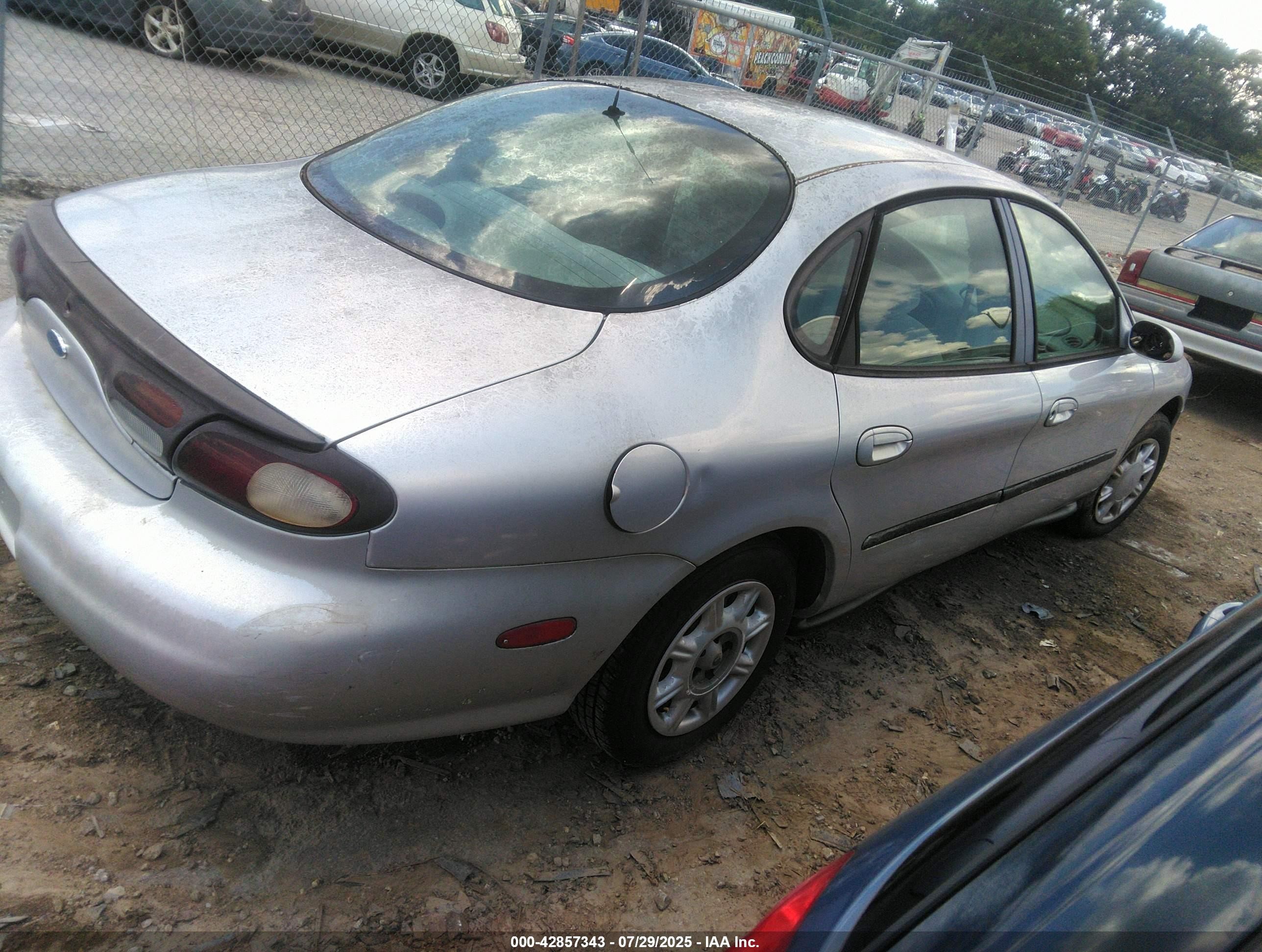 1996 Ford Taurus Gl Silver vin: 1FALP52U1TA184052
