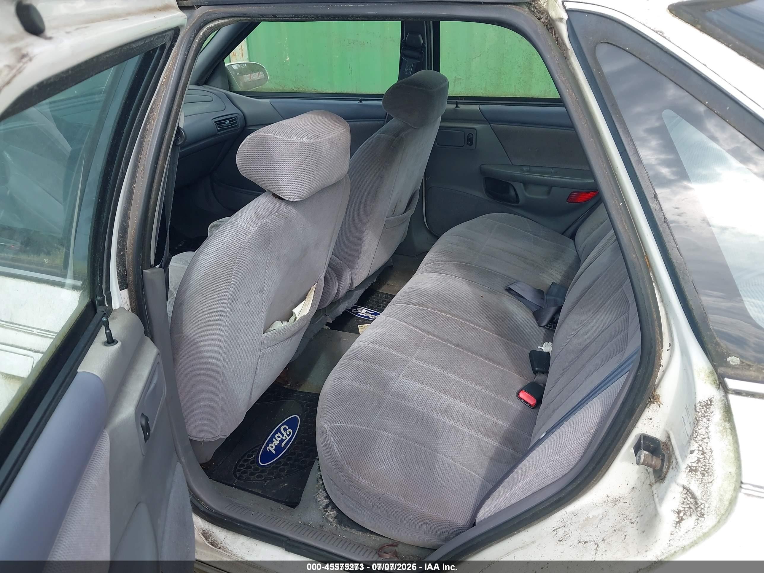 1995 Ford Taurus Gl/se White vin: 1FALP52U2SA267004