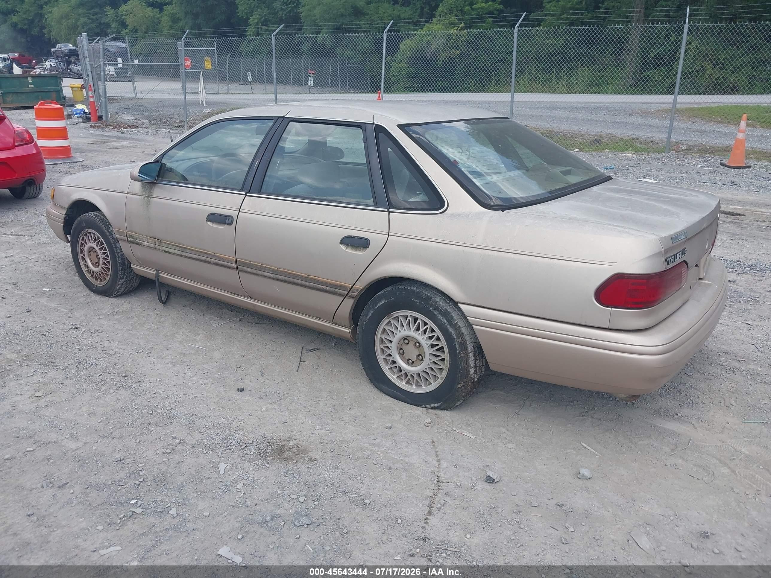 1993 Ford Taurus Gl Gold vin: 1FALP52U3PA252812