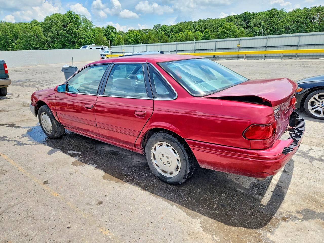 1995 Ford Taurus Gl Red vin: 1FALP52U3SG104620