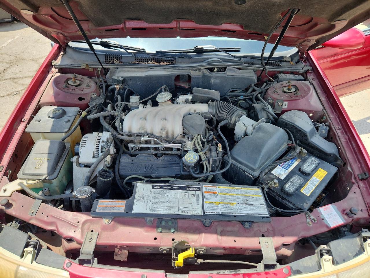 1995 Ford Taurus Gl Red vin: 1FALP52U3SG104620