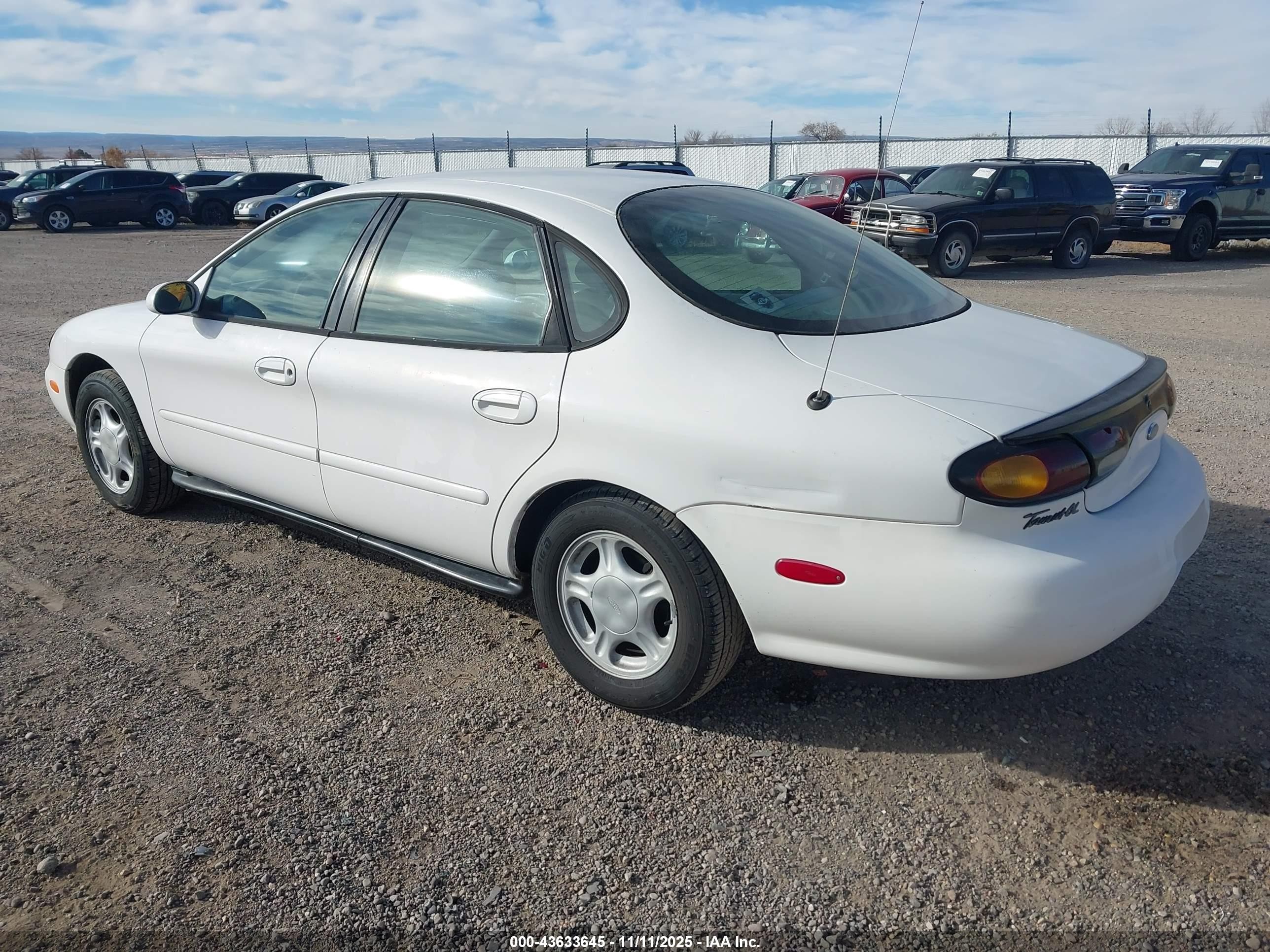 1996 Ford Taurus Gl White vin: 1FALP52U3TG166939
