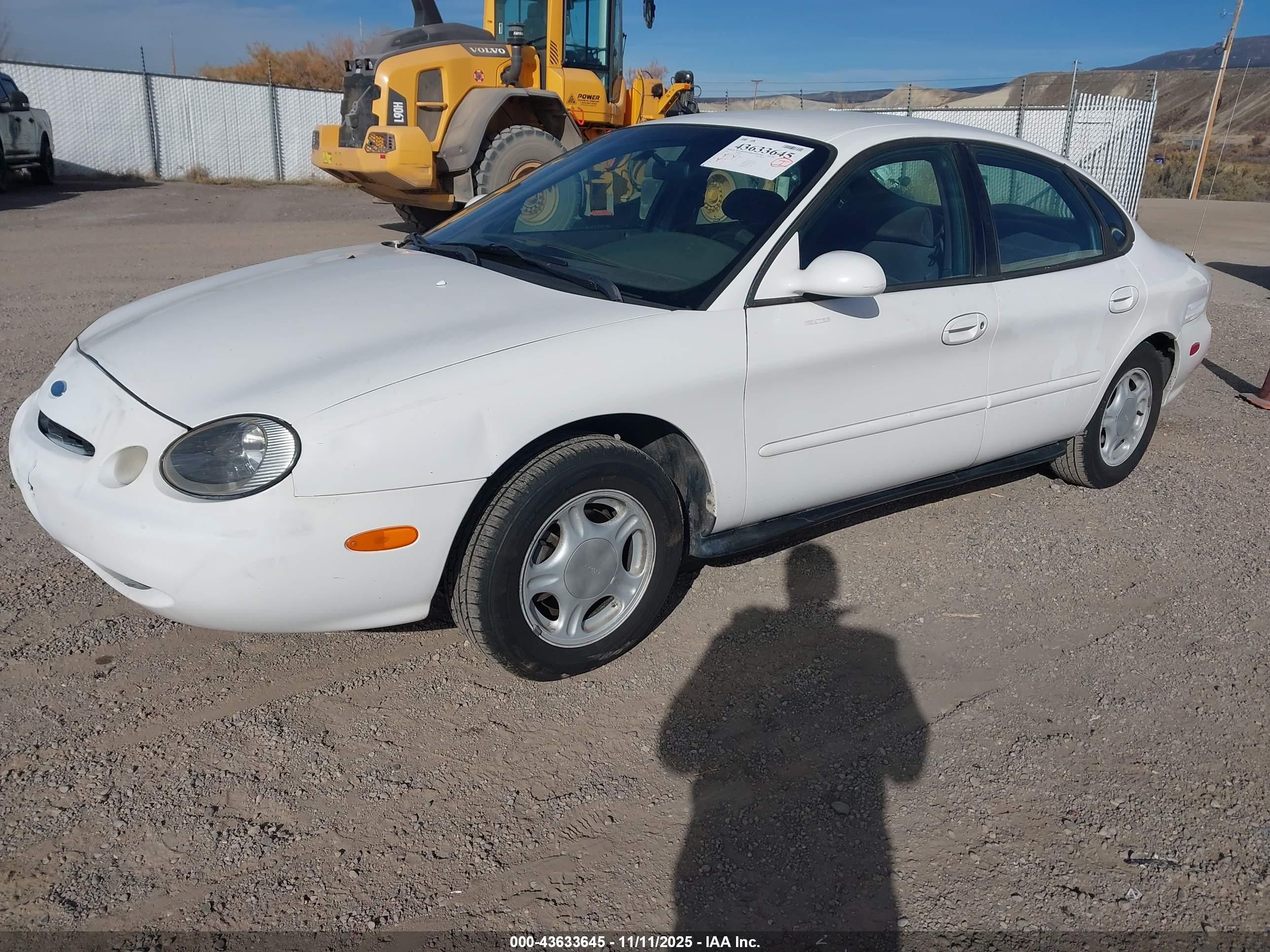 1996 Ford Taurus Gl White vin: 1FALP52U3TG166939