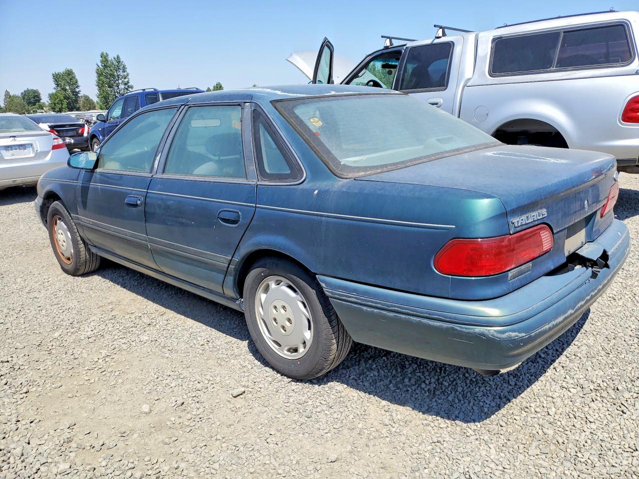 1994 Ford Taurus Gl Green vin: 1FALP52U4RA134528