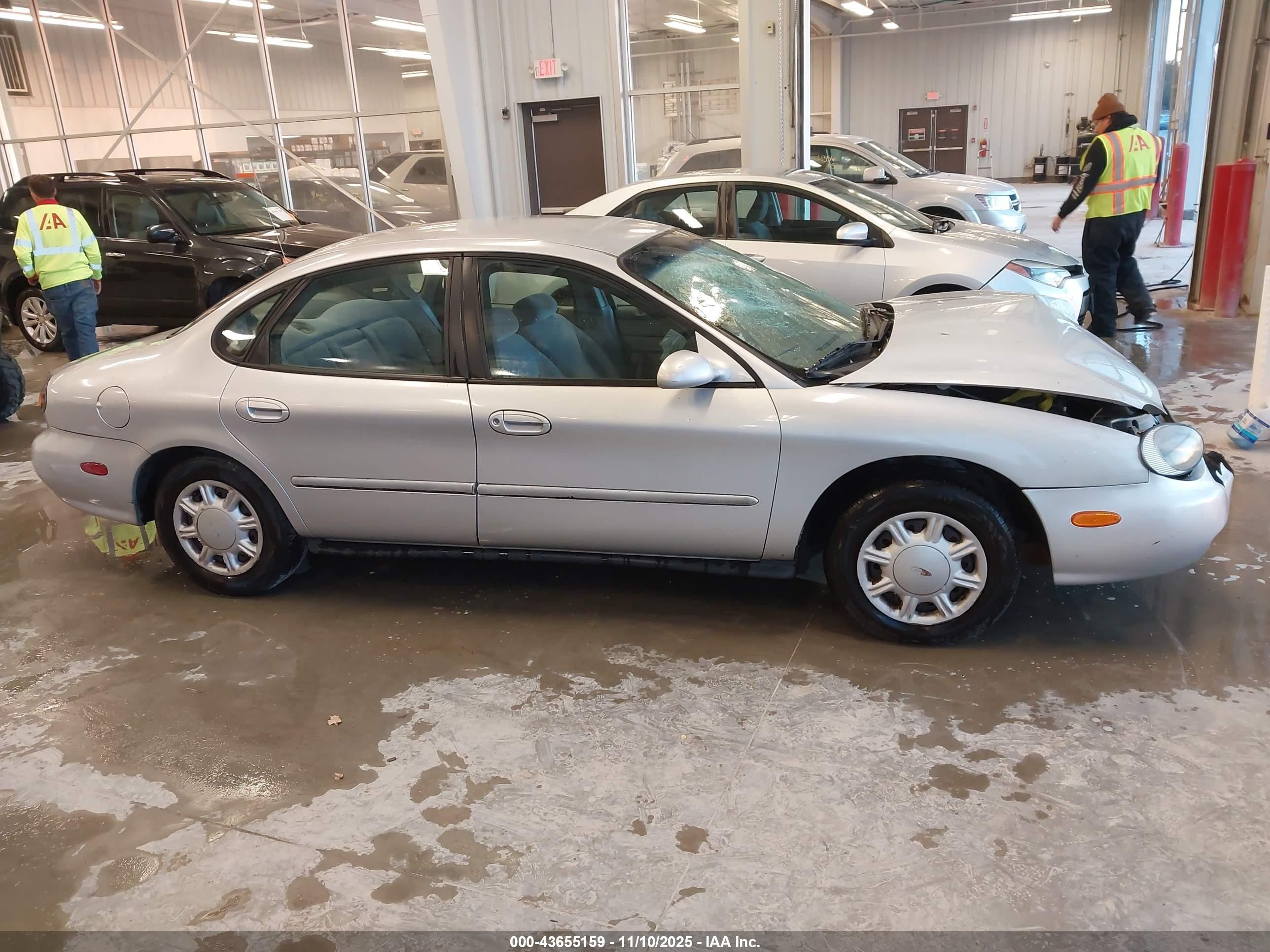 1996 Ford Taurus Gl Silver vin: 1FALP52U5TG228745