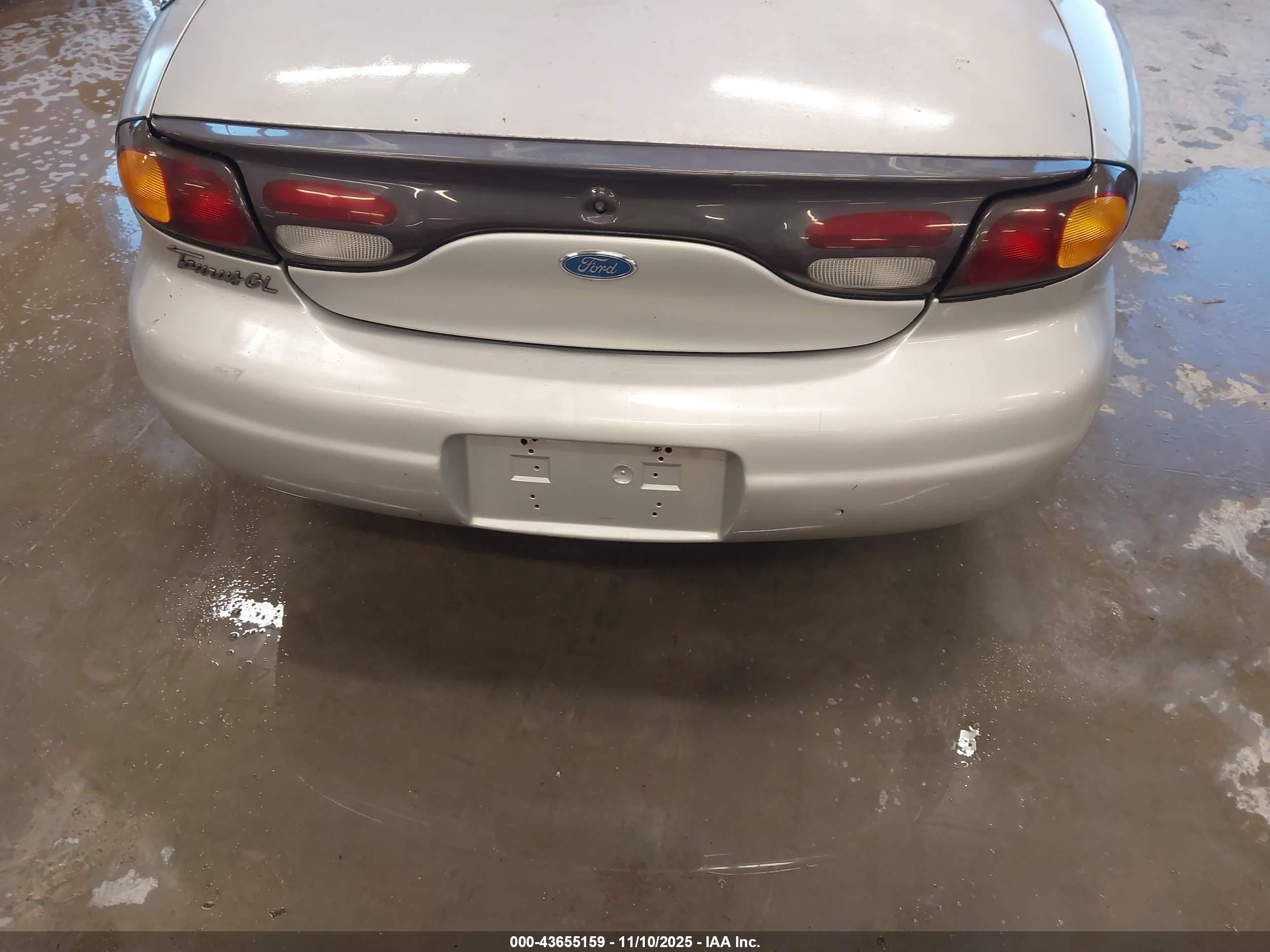 1996 Ford Taurus Gl Silver vin: 1FALP52U5TG228745
