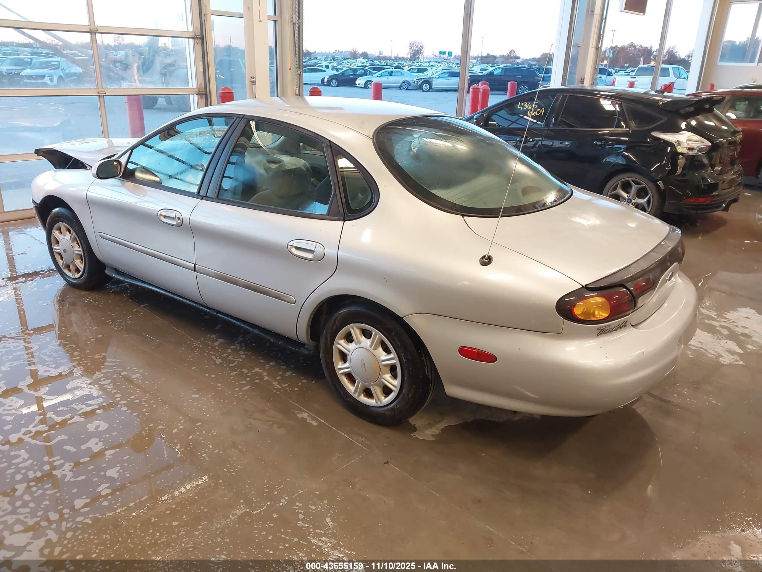 1996 Ford Taurus Gl Silver vin: 1FALP52U5TG228745
