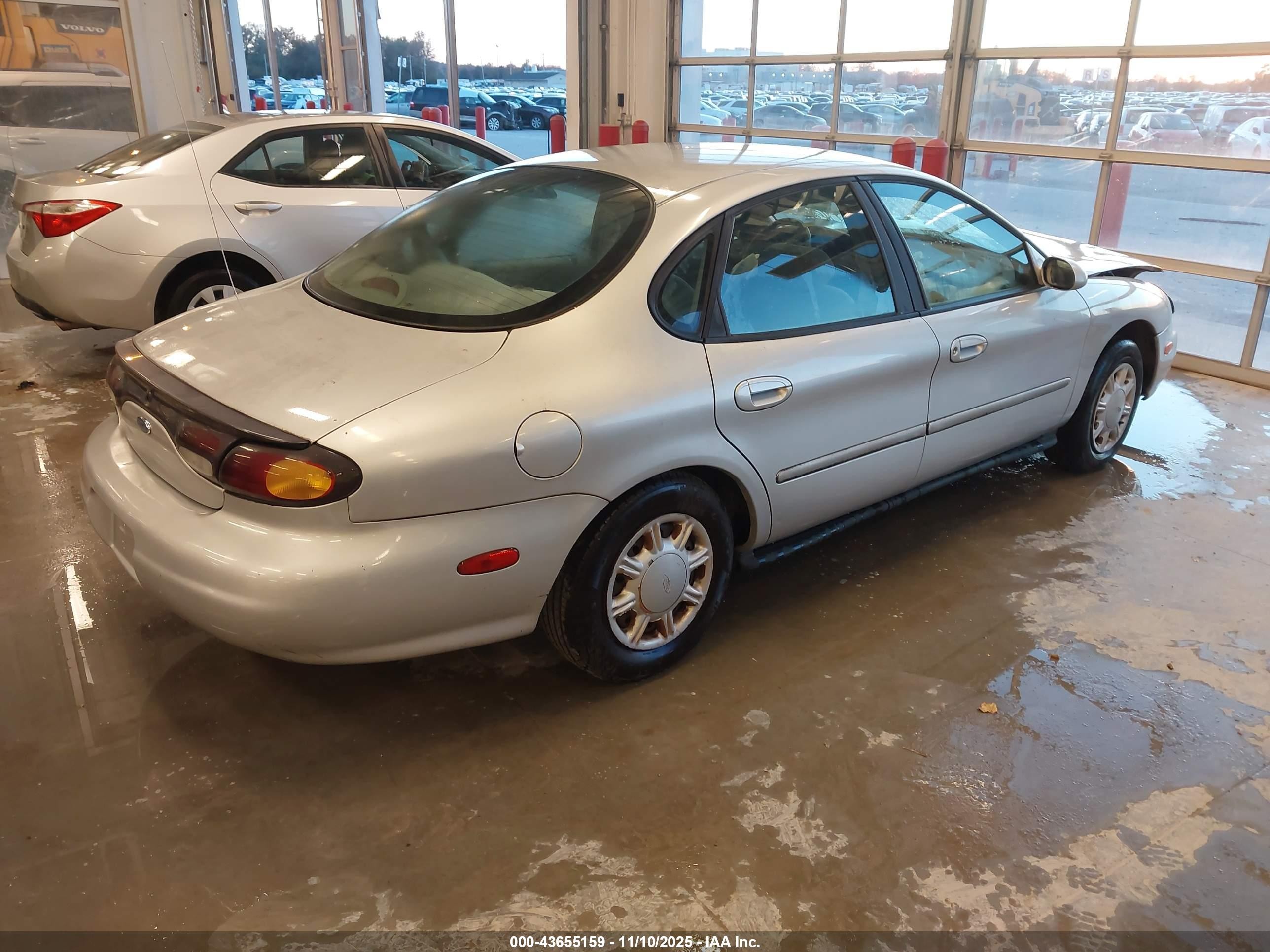 1996 Ford Taurus Gl Silver vin: 1FALP52U5TG228745