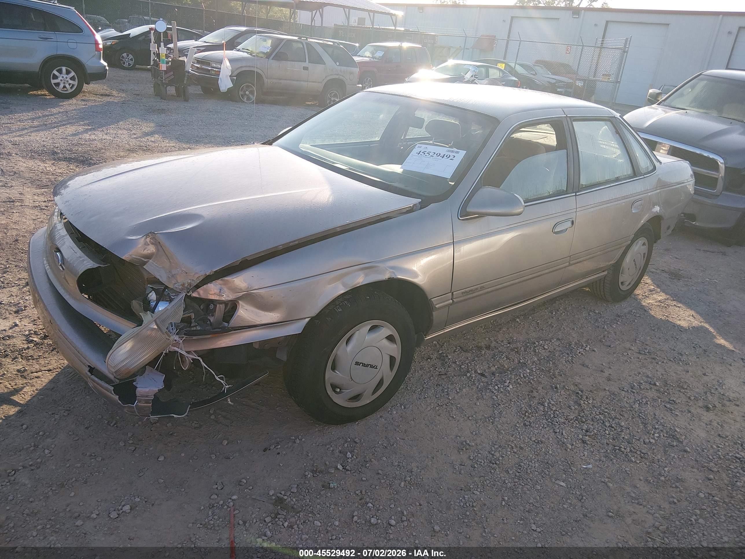 1995 Ford Taurus Gl/se Beige vin: 1FALP52U6SG287785