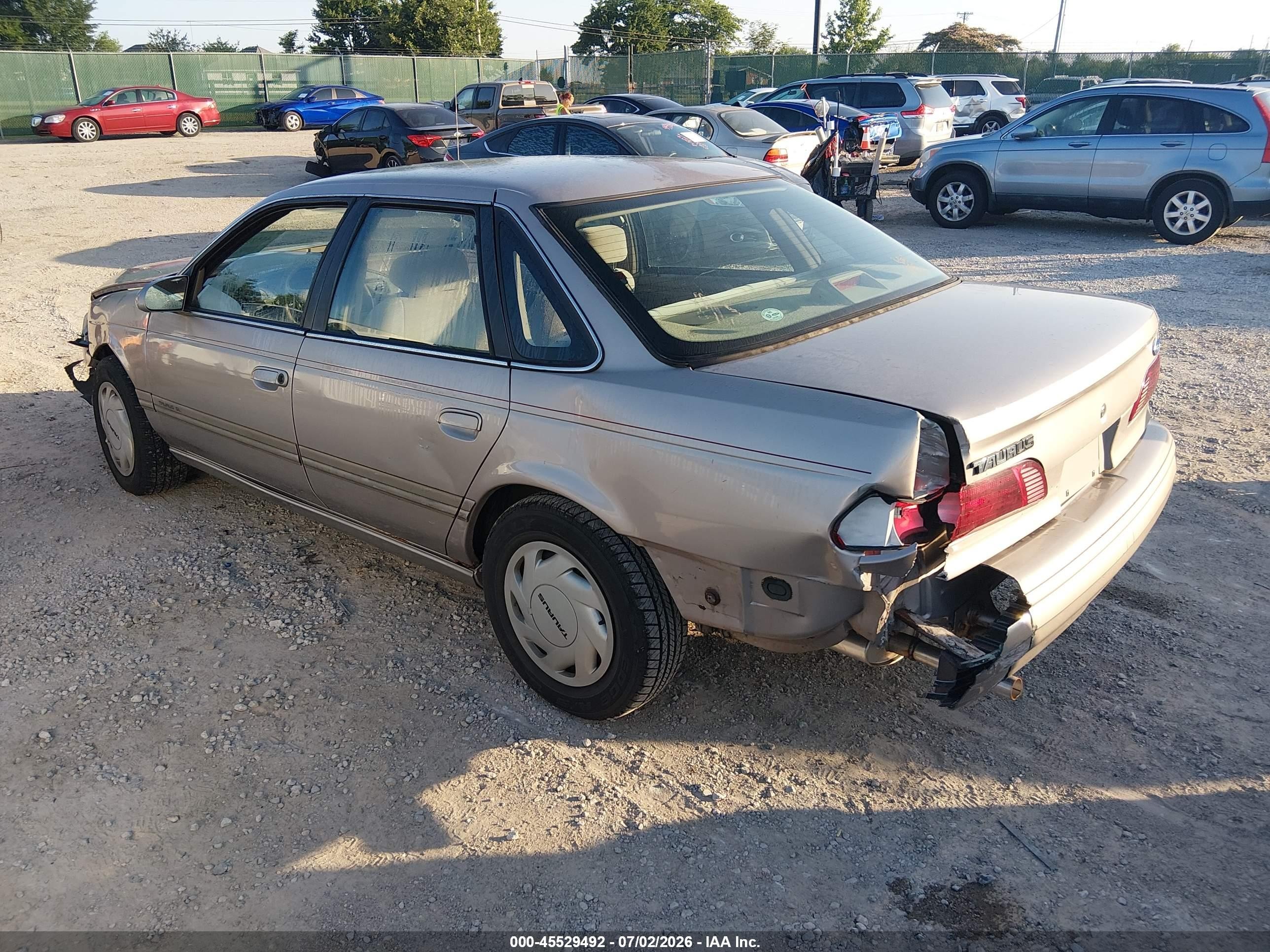 1995 Ford Taurus Gl/se Beige vin: 1FALP52U6SG287785