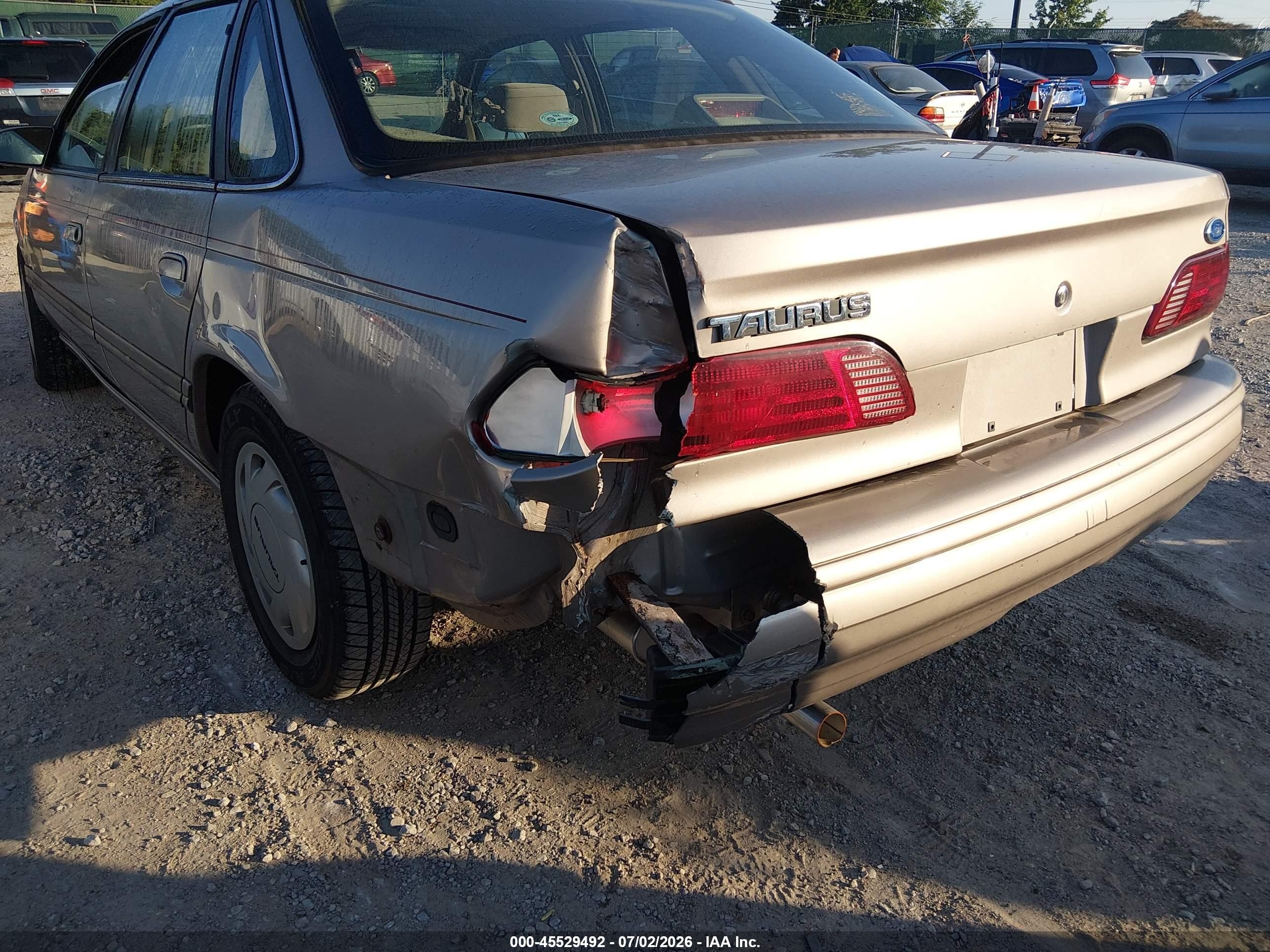 1995 Ford Taurus Gl/se Beige vin: 1FALP52U6SG287785