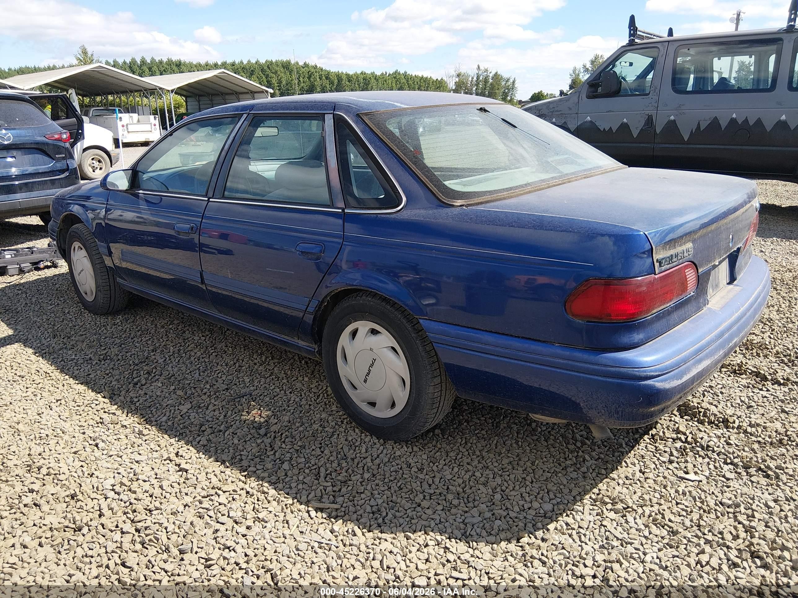 1995 Ford Taurus Gl/se Синий vin: 1FALP52U7SG177344