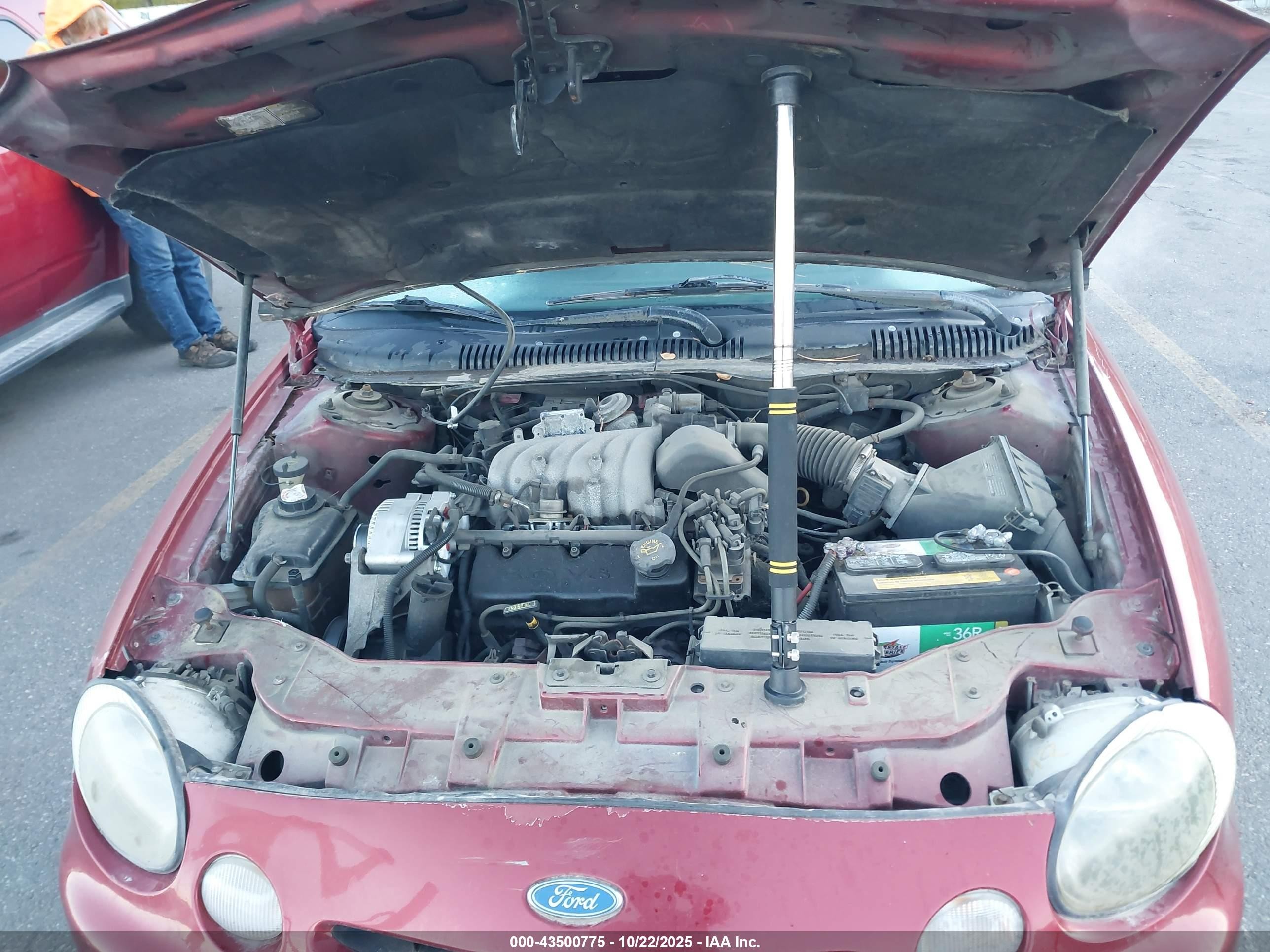 1996 Ford Taurus Gl Red vin: 1FALP52U7TG298909
