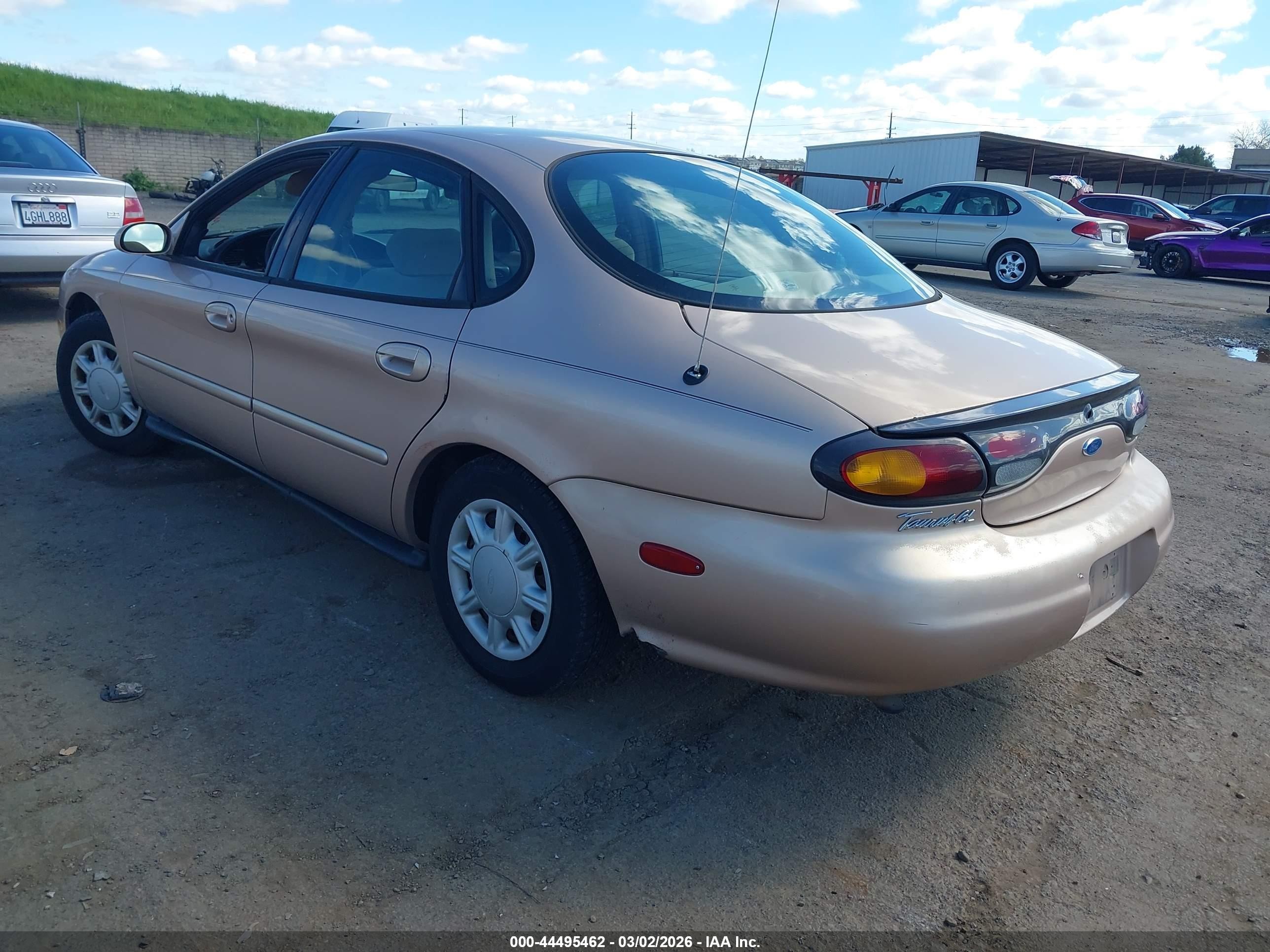 1997 Ford Taurus Gl Gold vin: 1FALP52U7VG116418