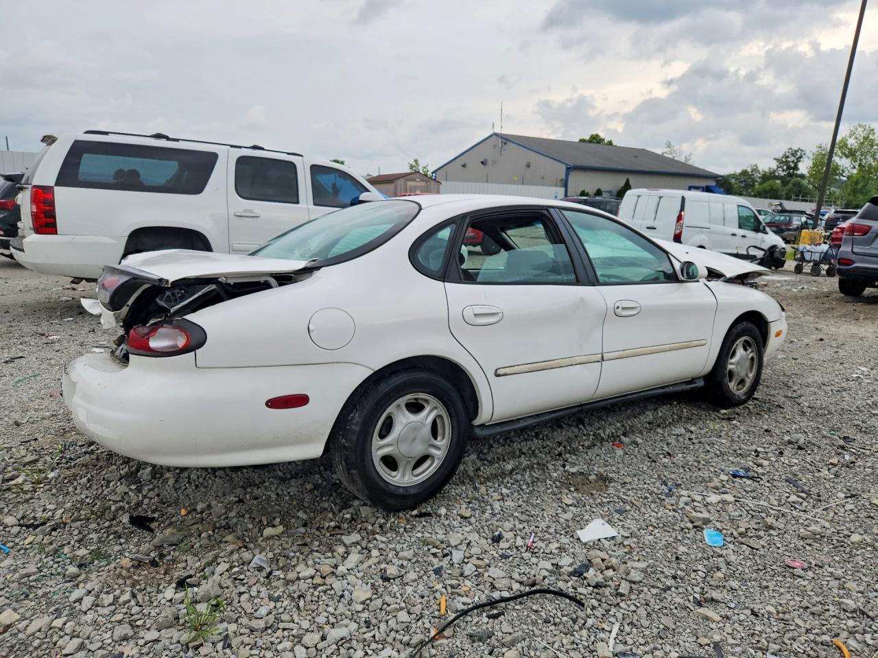 1997 Ford Taurus Gl White vin: 1FALP52U7VG259143