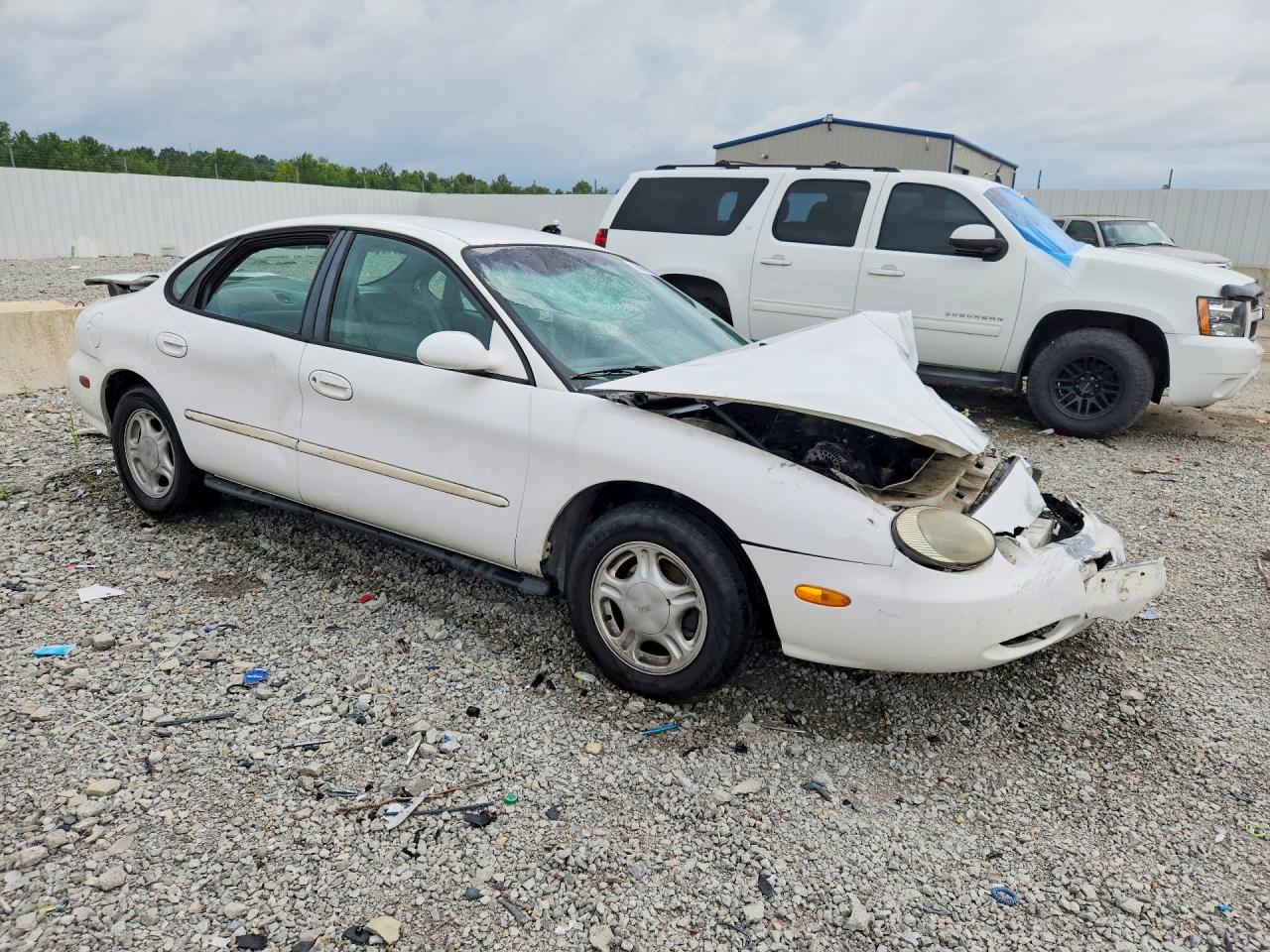 1997 Ford Taurus Gl White vin: 1FALP52U7VG259143