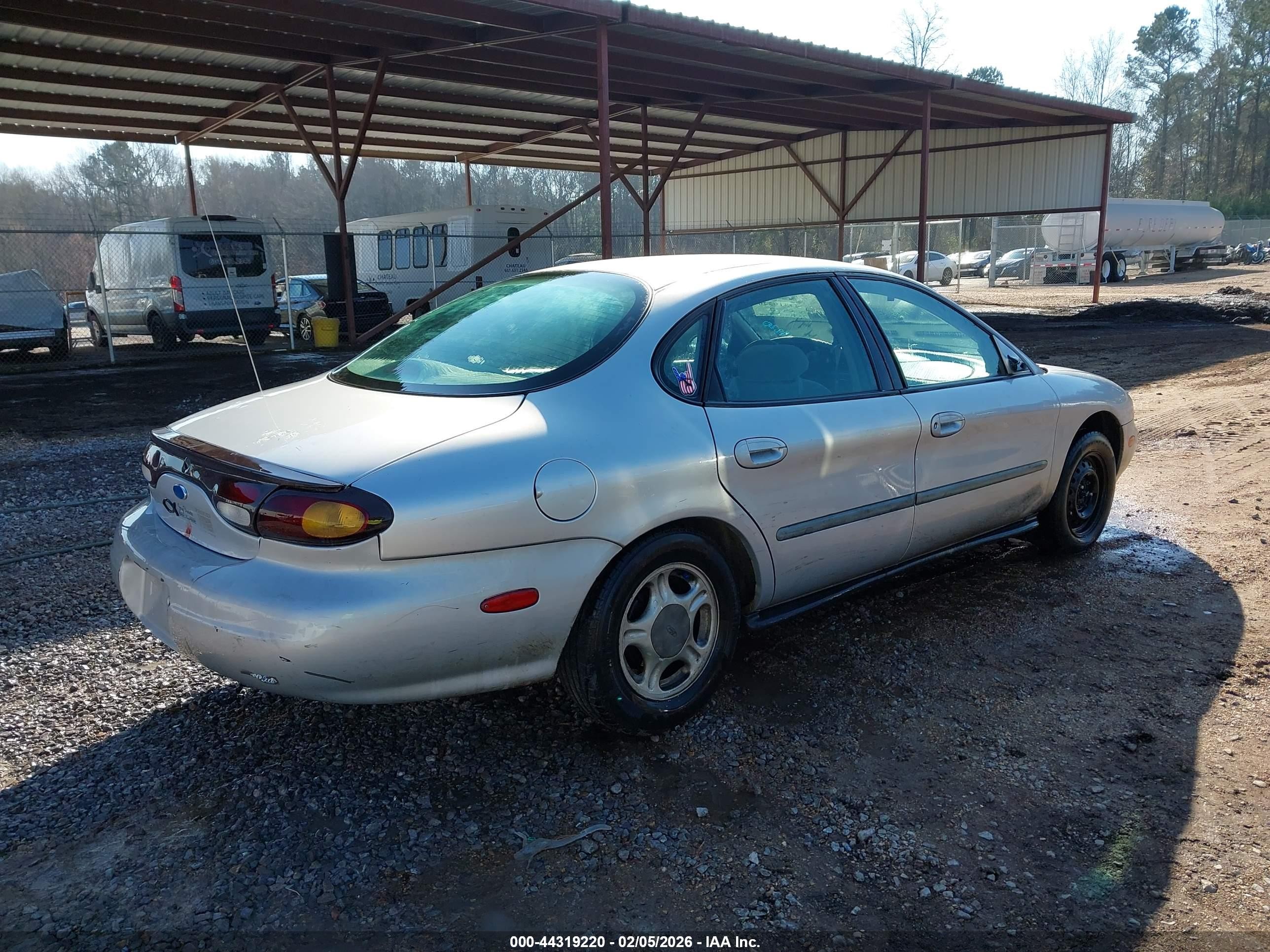 1996 Ford Taurus Gl Silver vin: 1FALP52U8TA148228