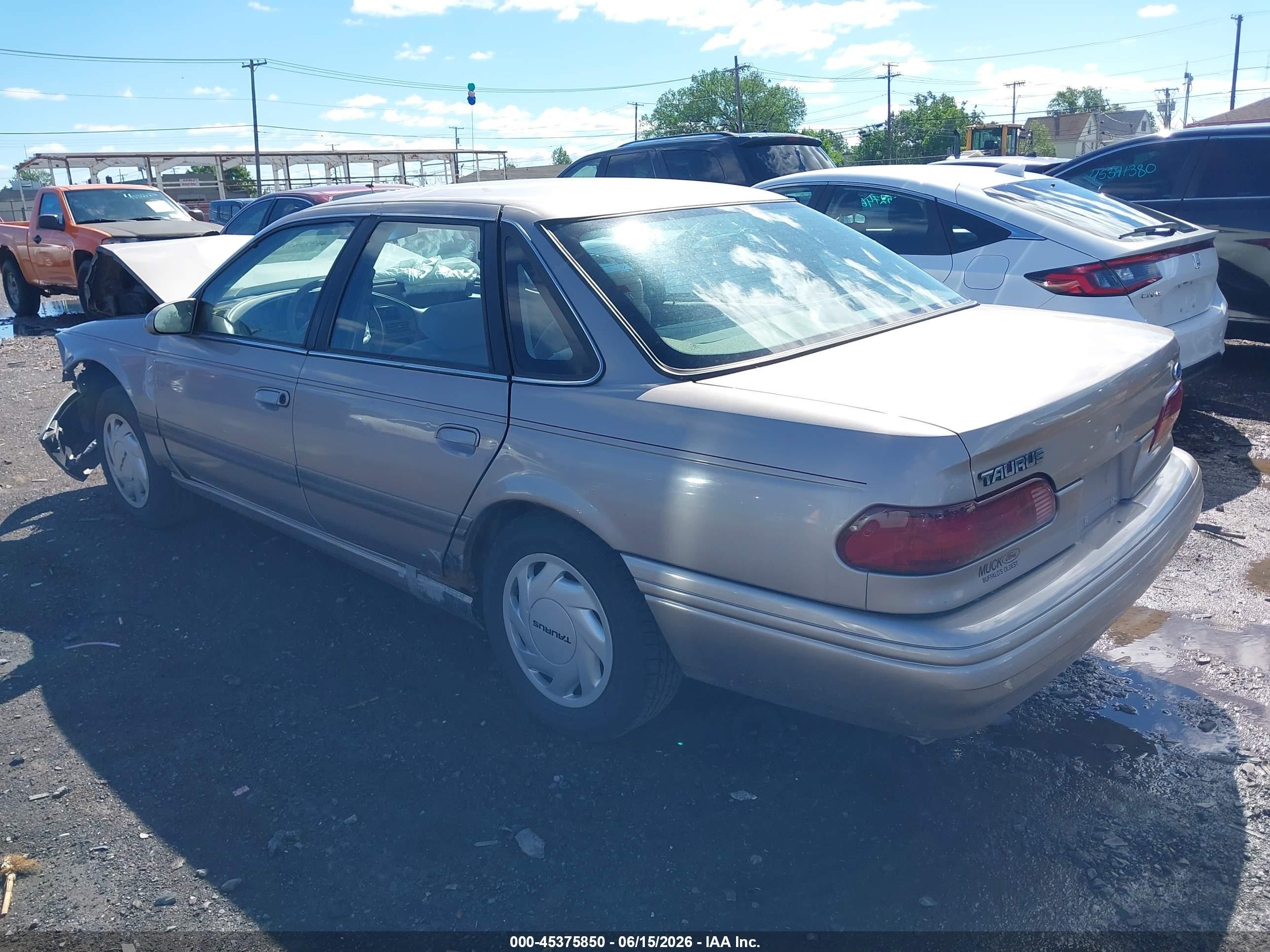 1995 Ford Taurus Gl/se Beige vin: 1FALP52U9SG248561