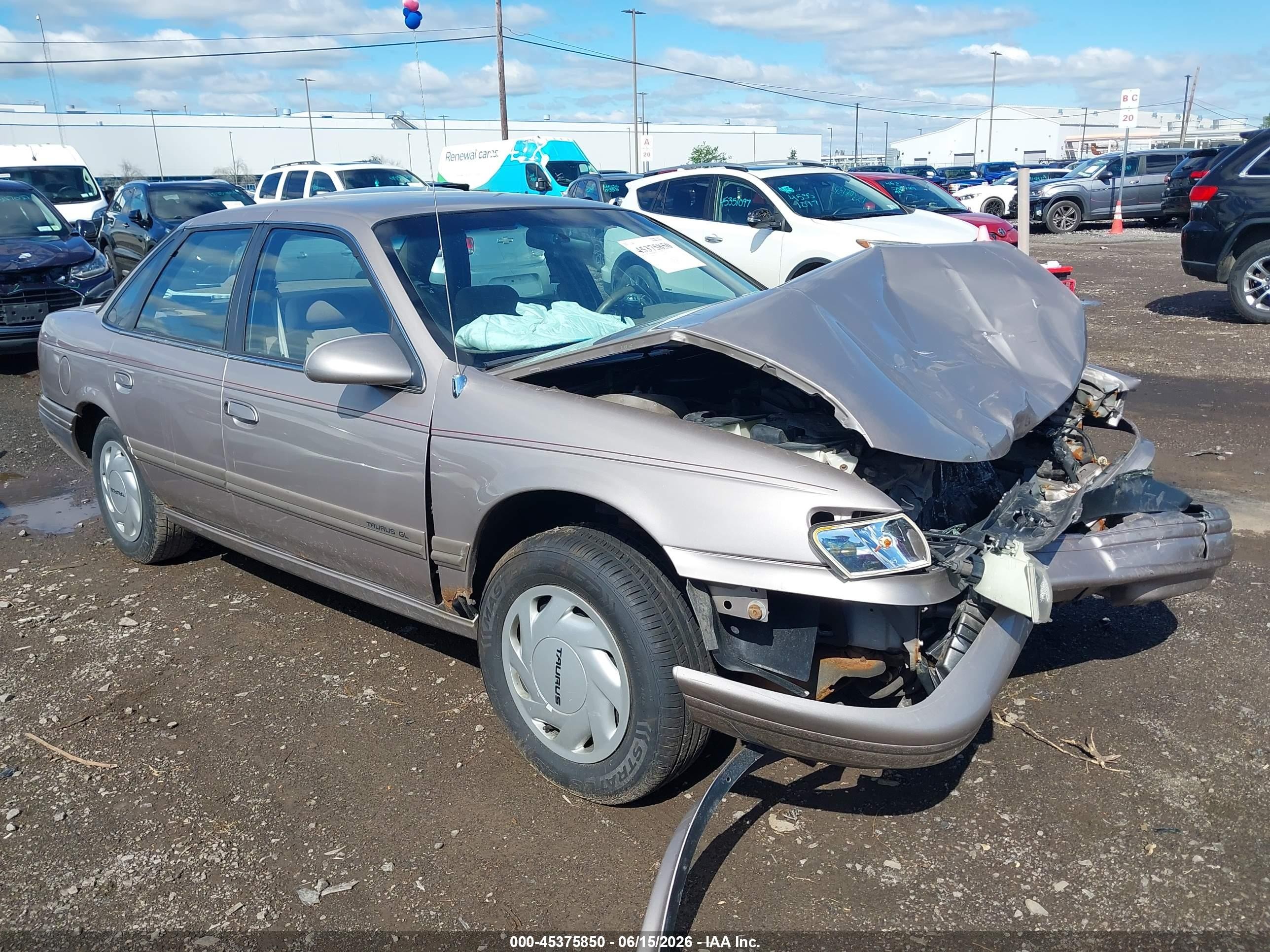 1995 Ford Taurus Gl/se Beige vin: 1FALP52U9SG248561