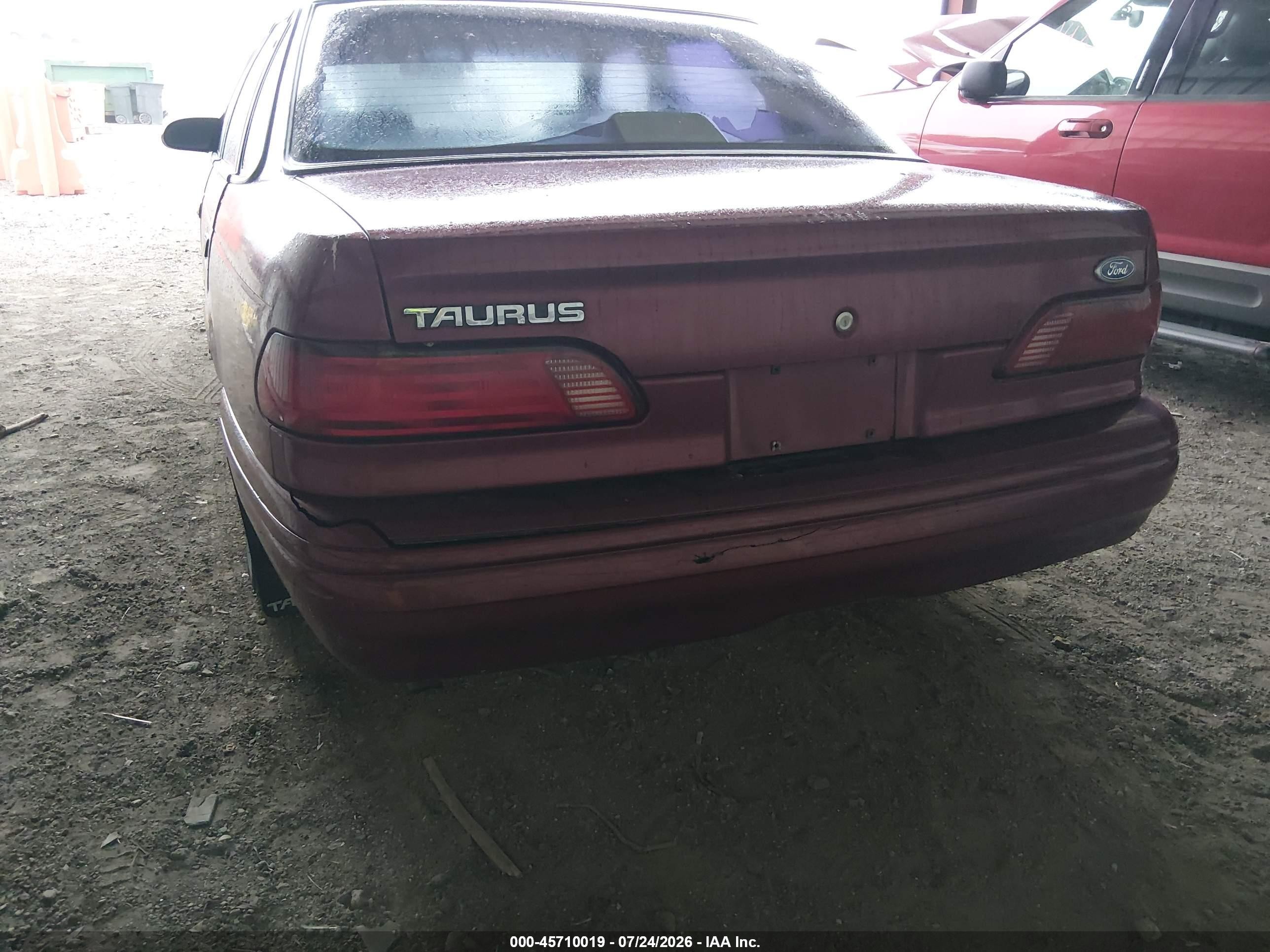 1993 Ford Taurus Gl Red vin: 1FALP52UXPA311550