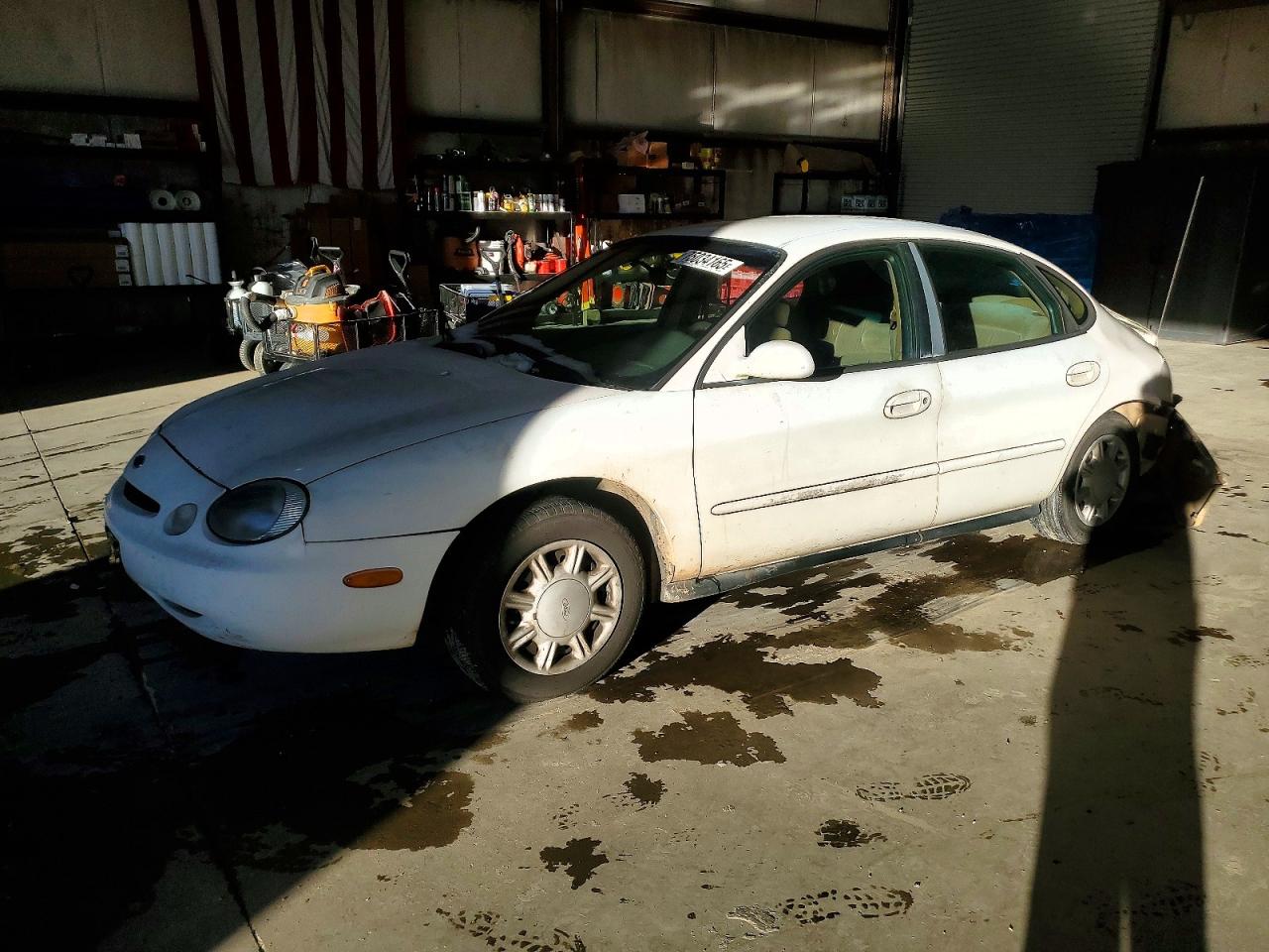 1996 Ford Taurus Gl White vin: 1FALP52UXTA241820