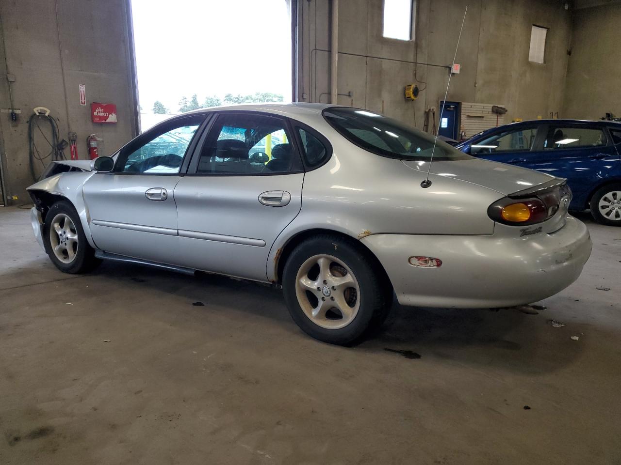 1996 Ford Taurus Gl Silver vin: 1FALP52UXTA308061