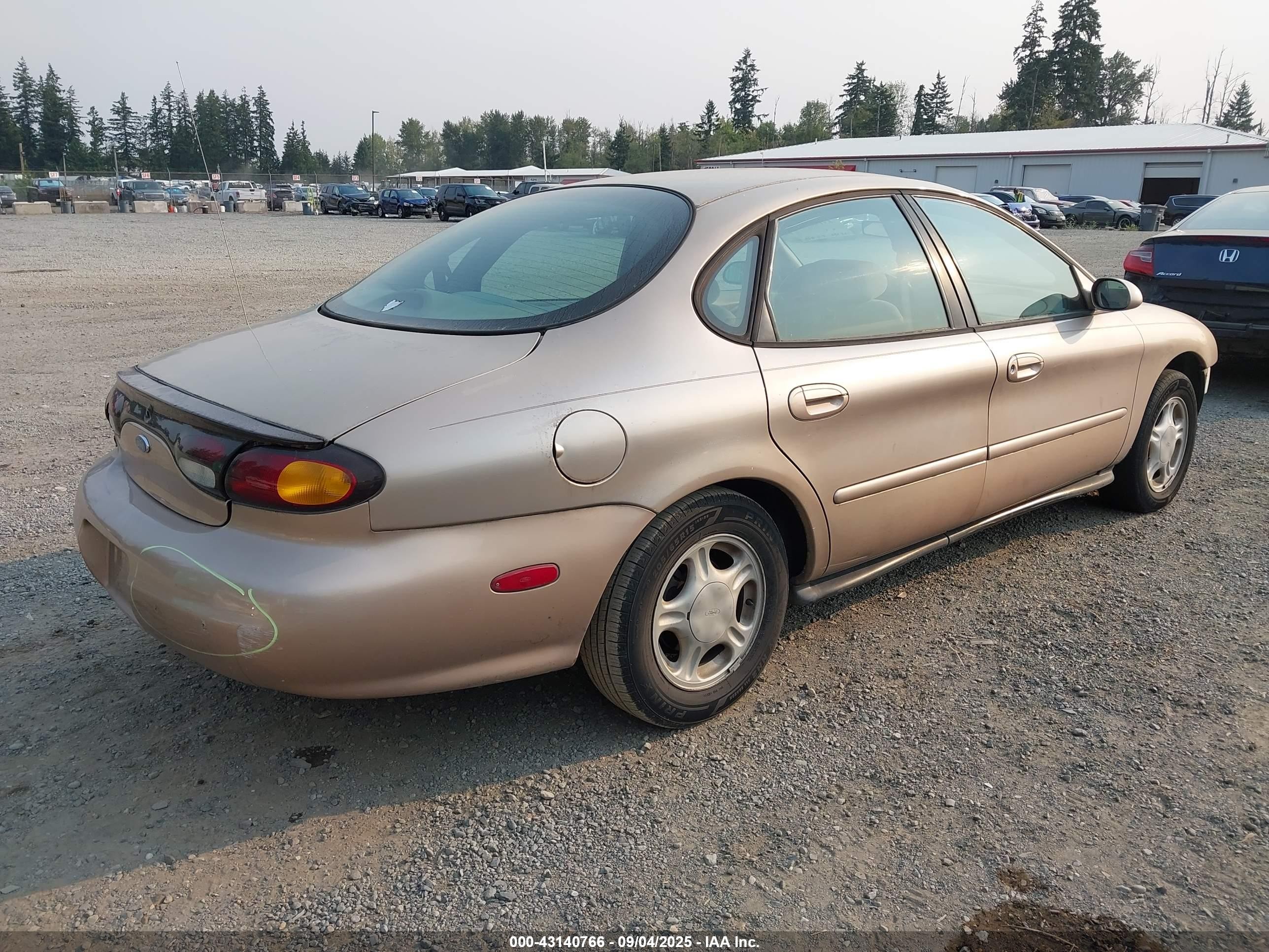 1996 Ford Taurus Gl Tan vin: 1FALP52UXTG106219