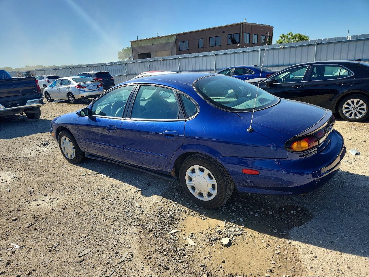 1996 Ford Taurus Gl Blue vin: 1FALP52UXTG161477