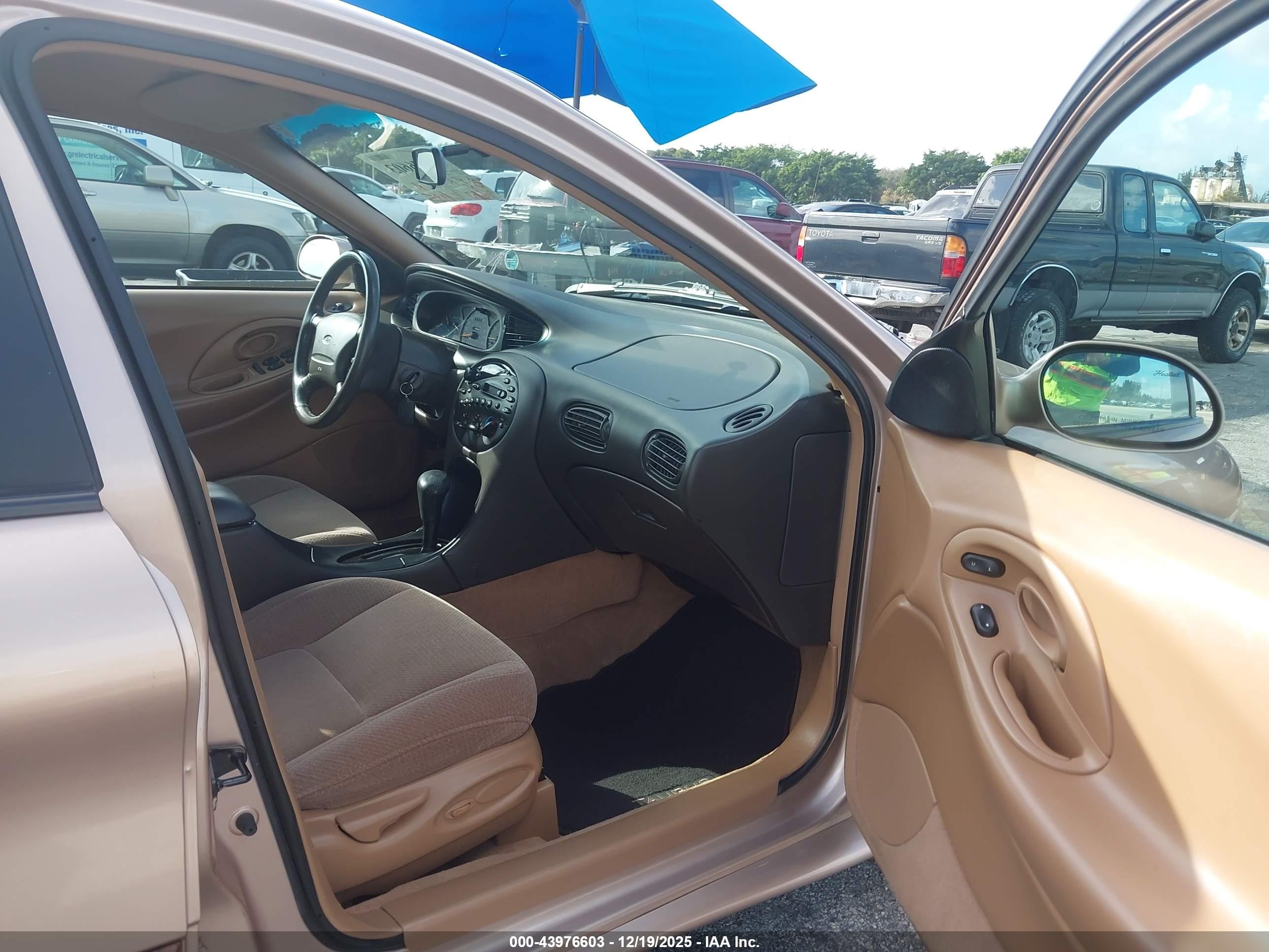 1996 Ford Taurus Lx Champagne vin: 1FALP53S0TA196500