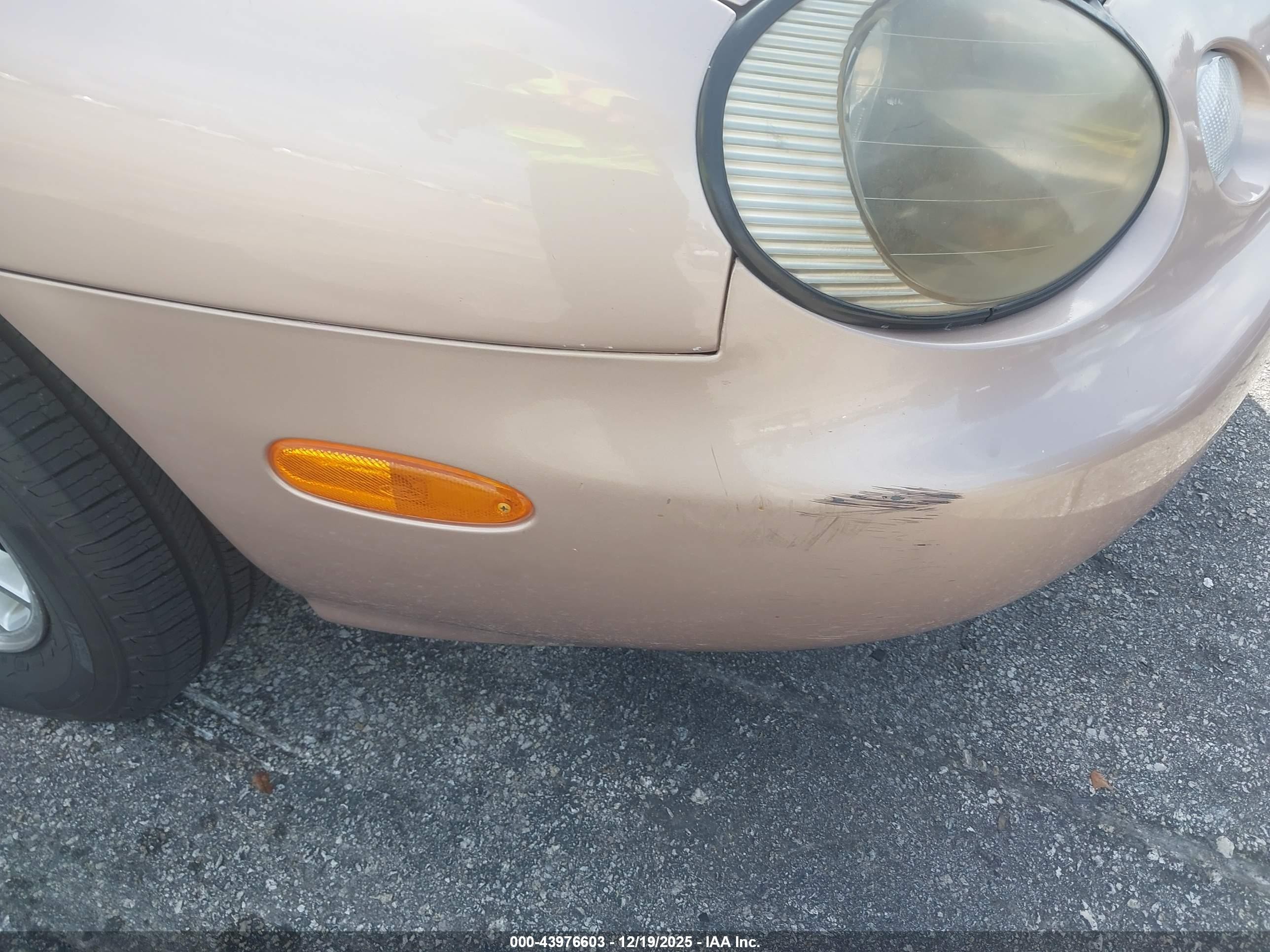 1996 Ford Taurus Lx Champagne vin: 1FALP53S0TA196500
