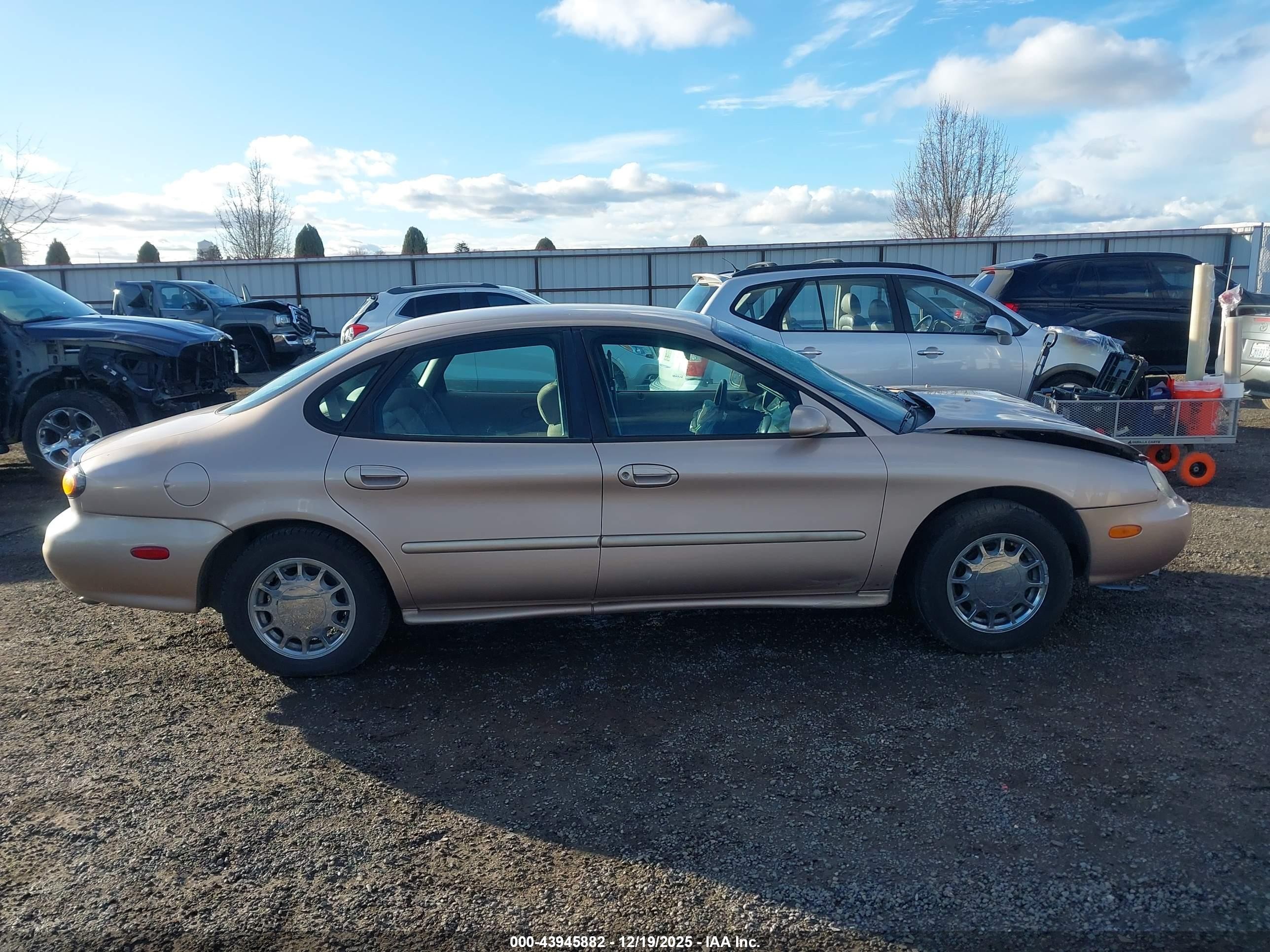 1996 Ford Taurus Lx Gold vin: 1FALP53S4TG196402