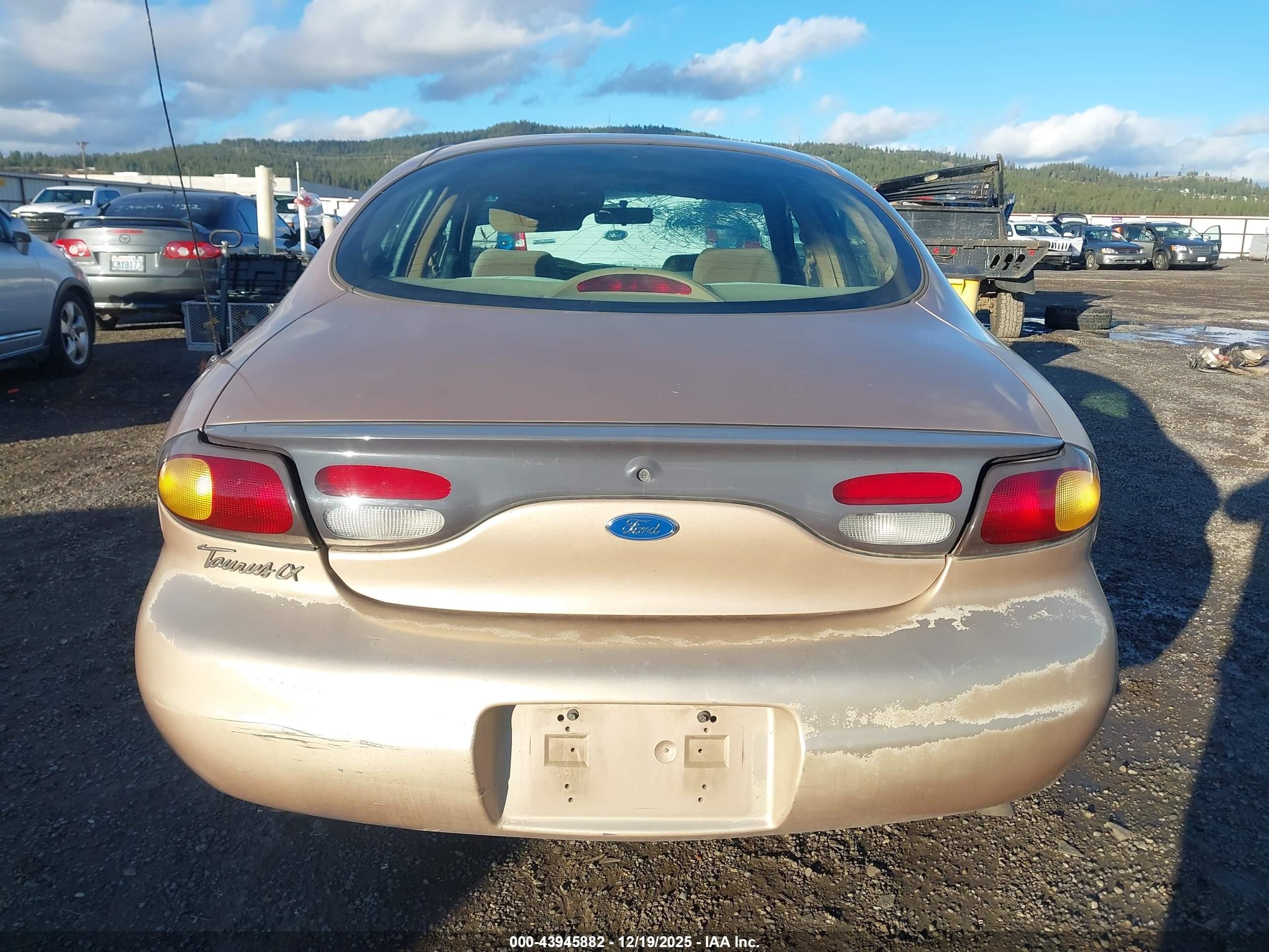 1996 Ford Taurus Lx Gold vin: 1FALP53S4TG196402