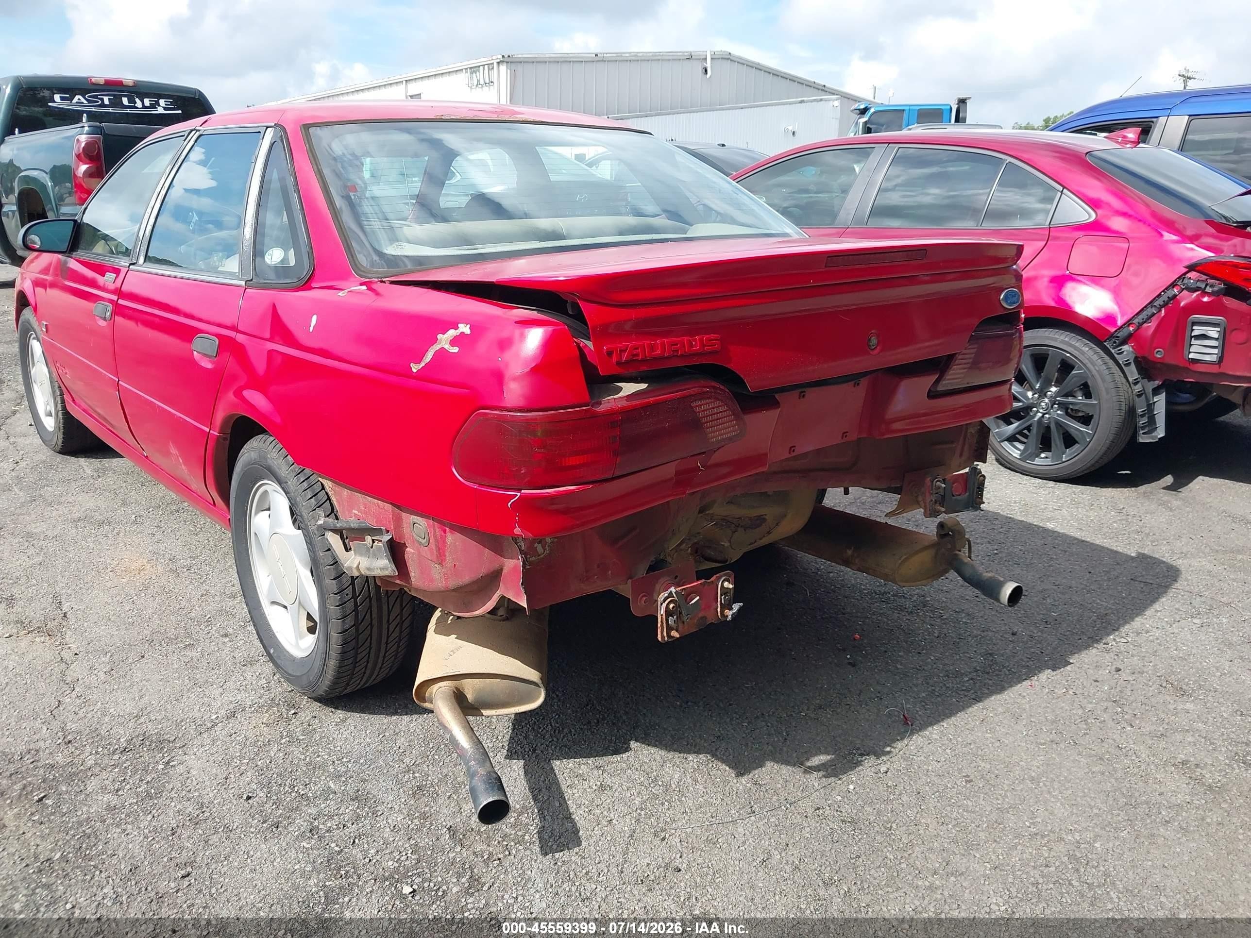1993 Ford Taurus Sho Red vin: 1FALP54P0PA317638
