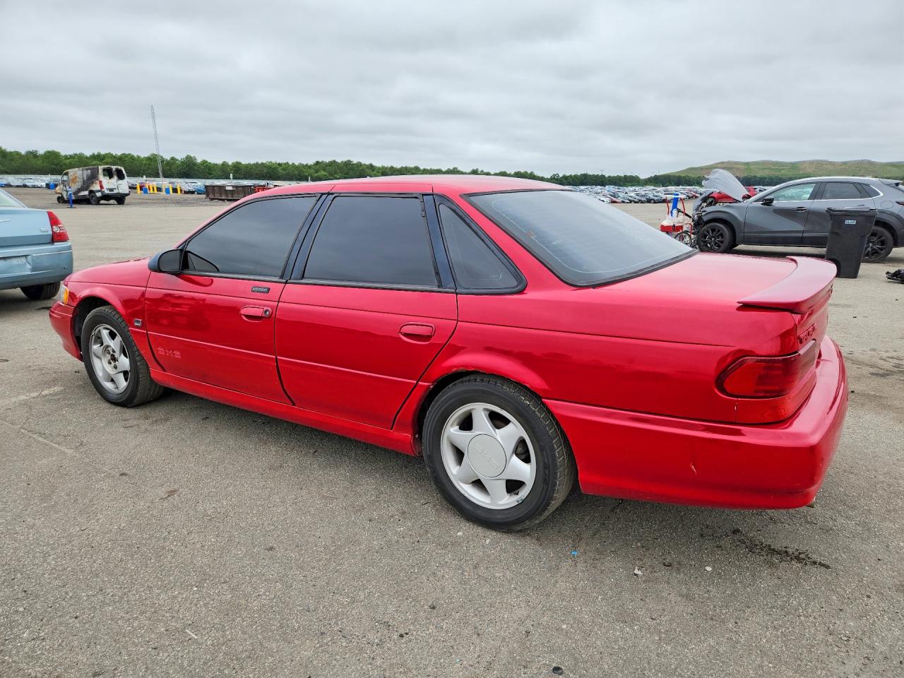 1995 Ford Taurus Sho Red vin: 1FALP54P6SA133376