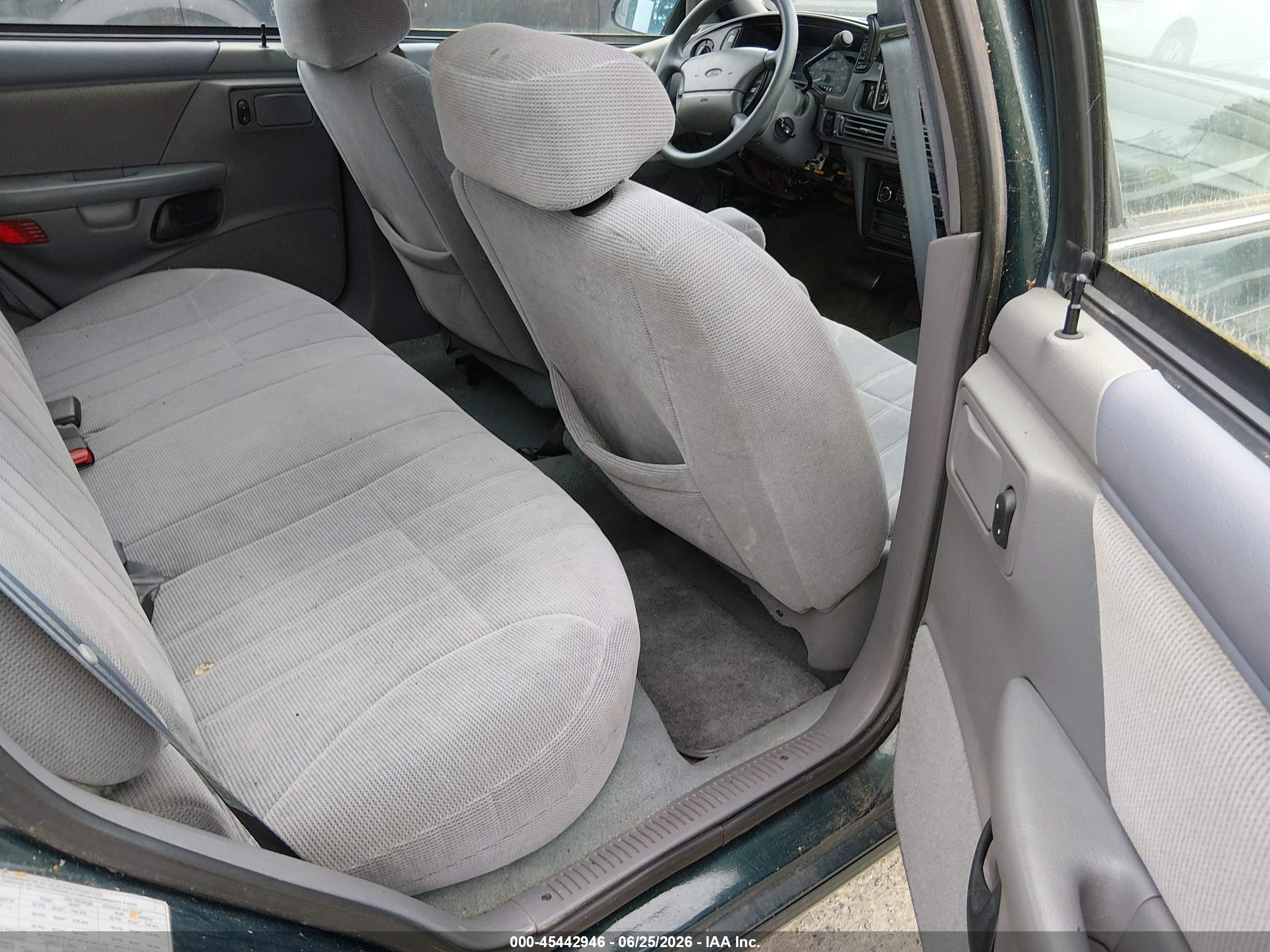 1994 Ford Taurus Gl Green vin: 1FALP5742RG112033