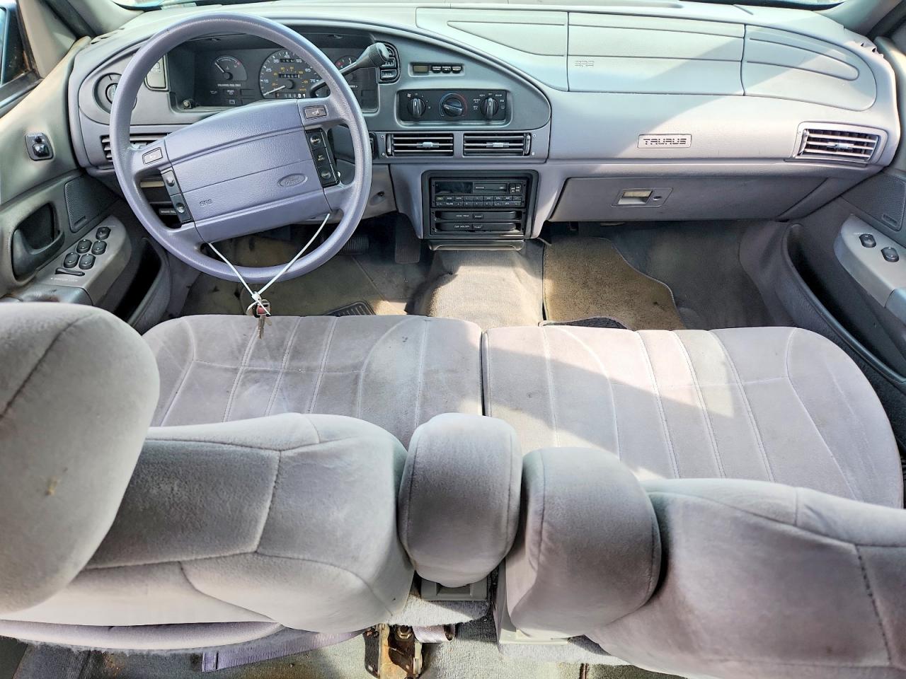 1992 Ford Taurus Gl Green vin: 1FALP5747NA214733