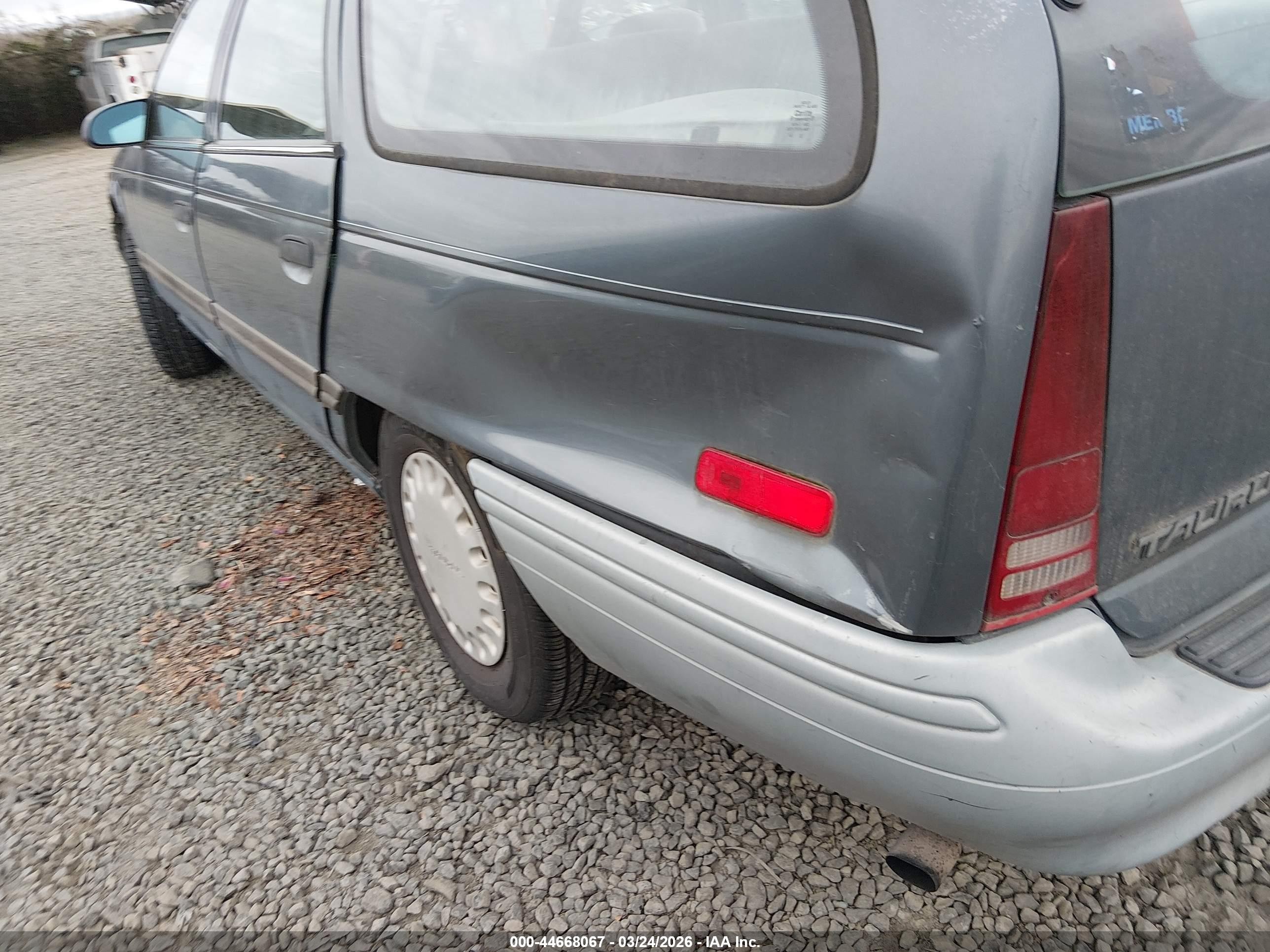 1992 Ford Taurus Gl Blue vin: 1FALP57U0NG175223