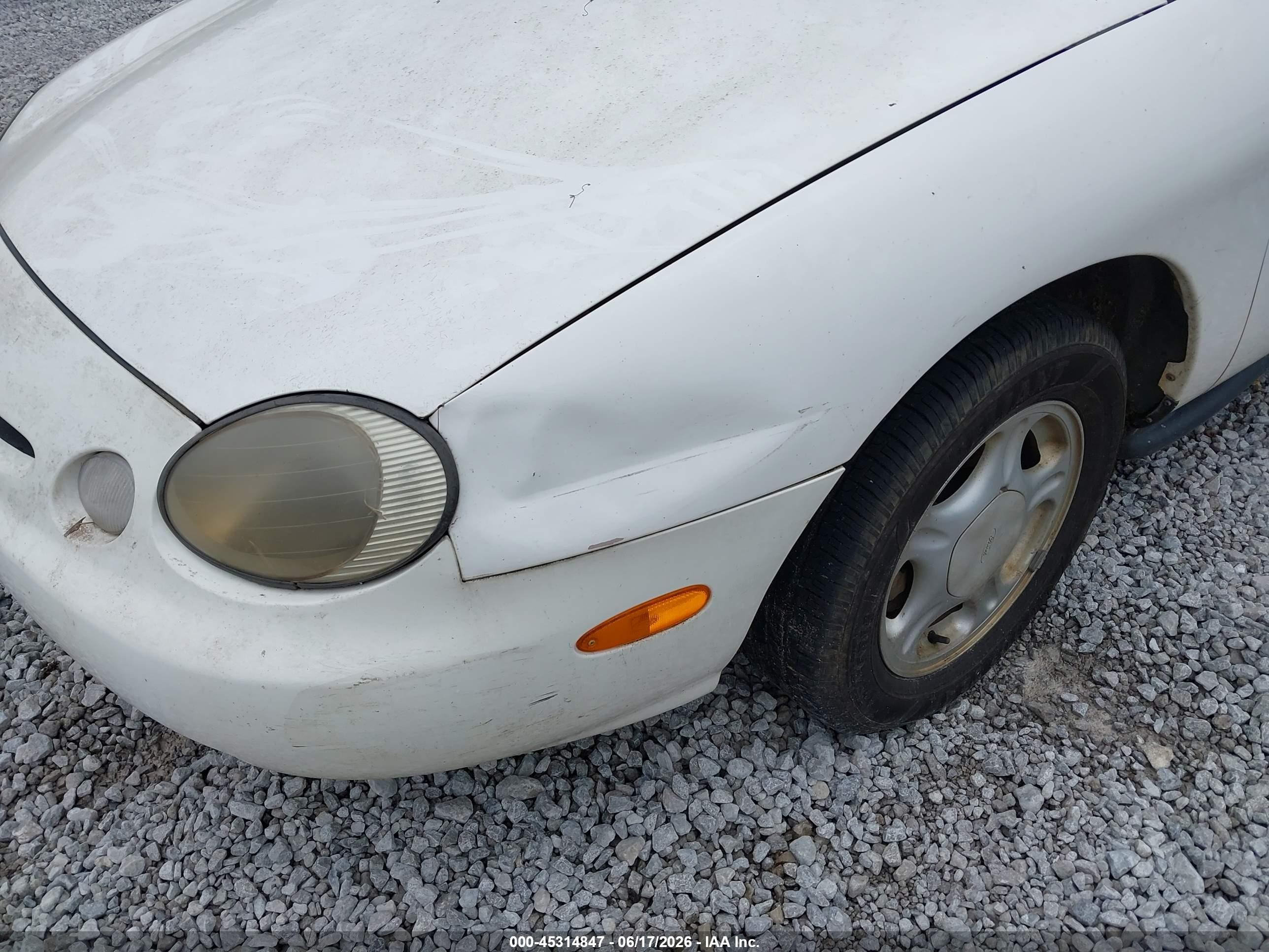 1996 Ford Taurus Gl White vin: 1FALP57U5TA173323