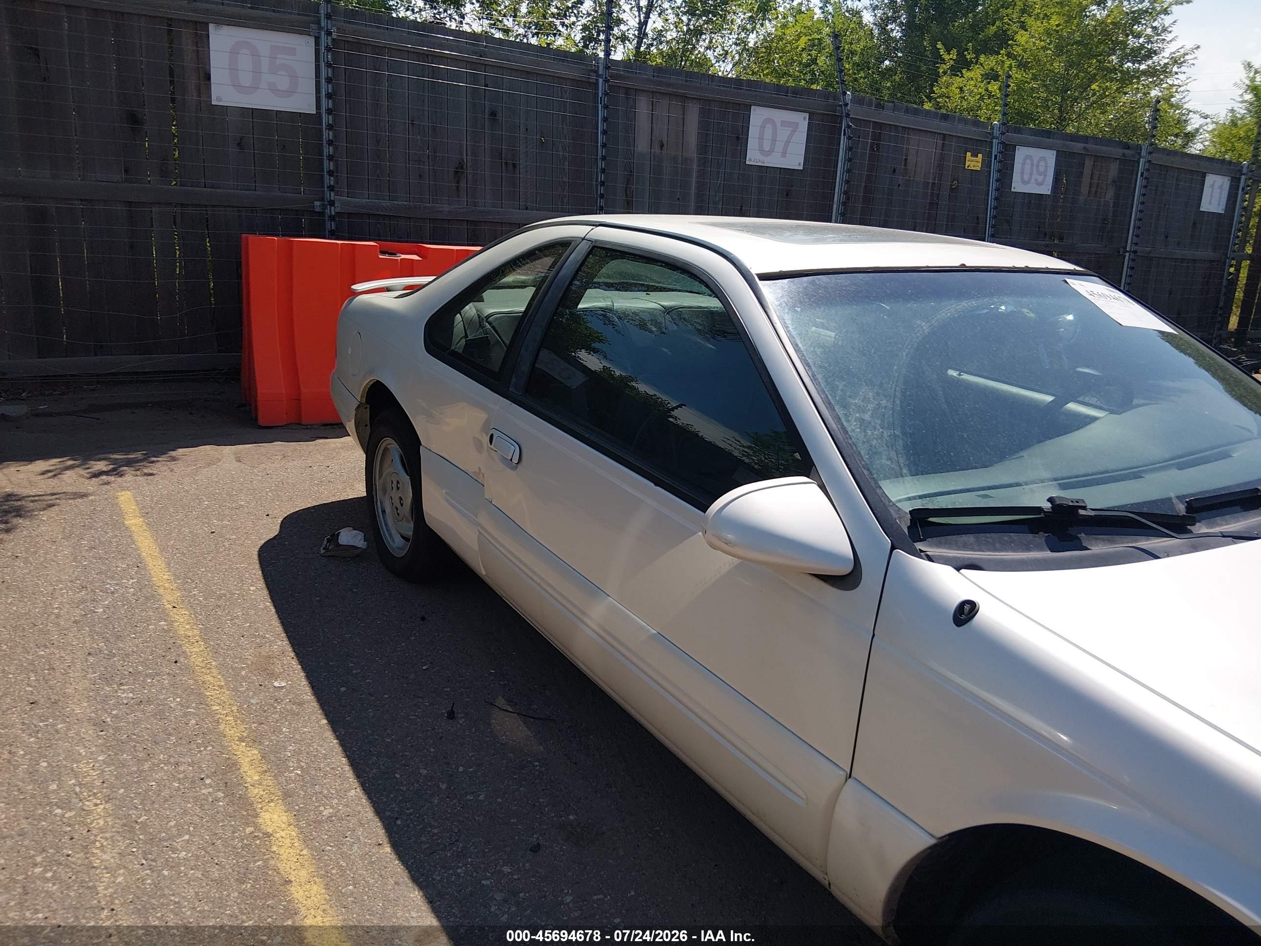 1997 Ford Thunderbird Lx Белый vin: 1FALP62W0VH102488