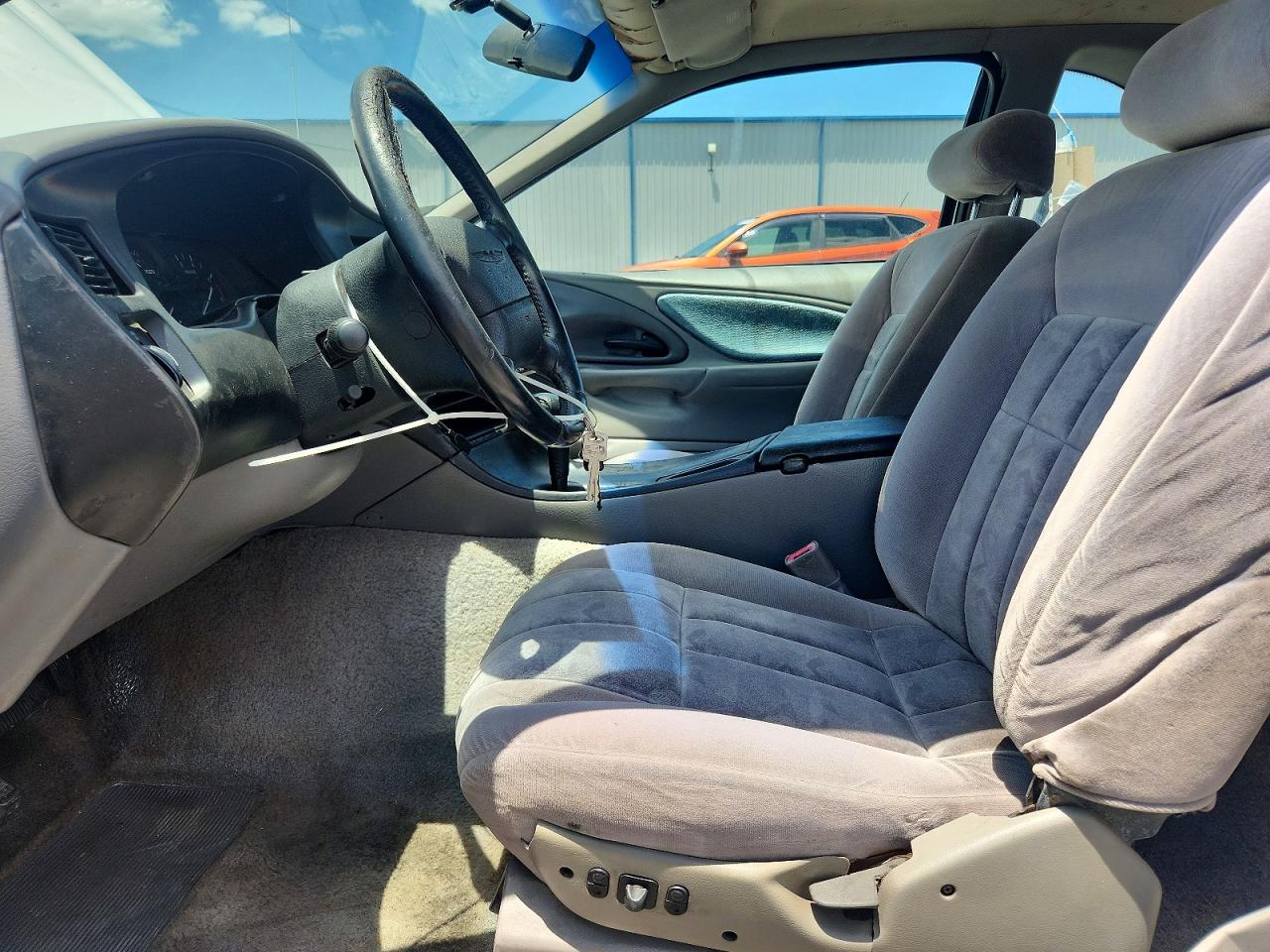 1996 Ford Thunderbird Lx White vin: 1FALP62W4TH154400