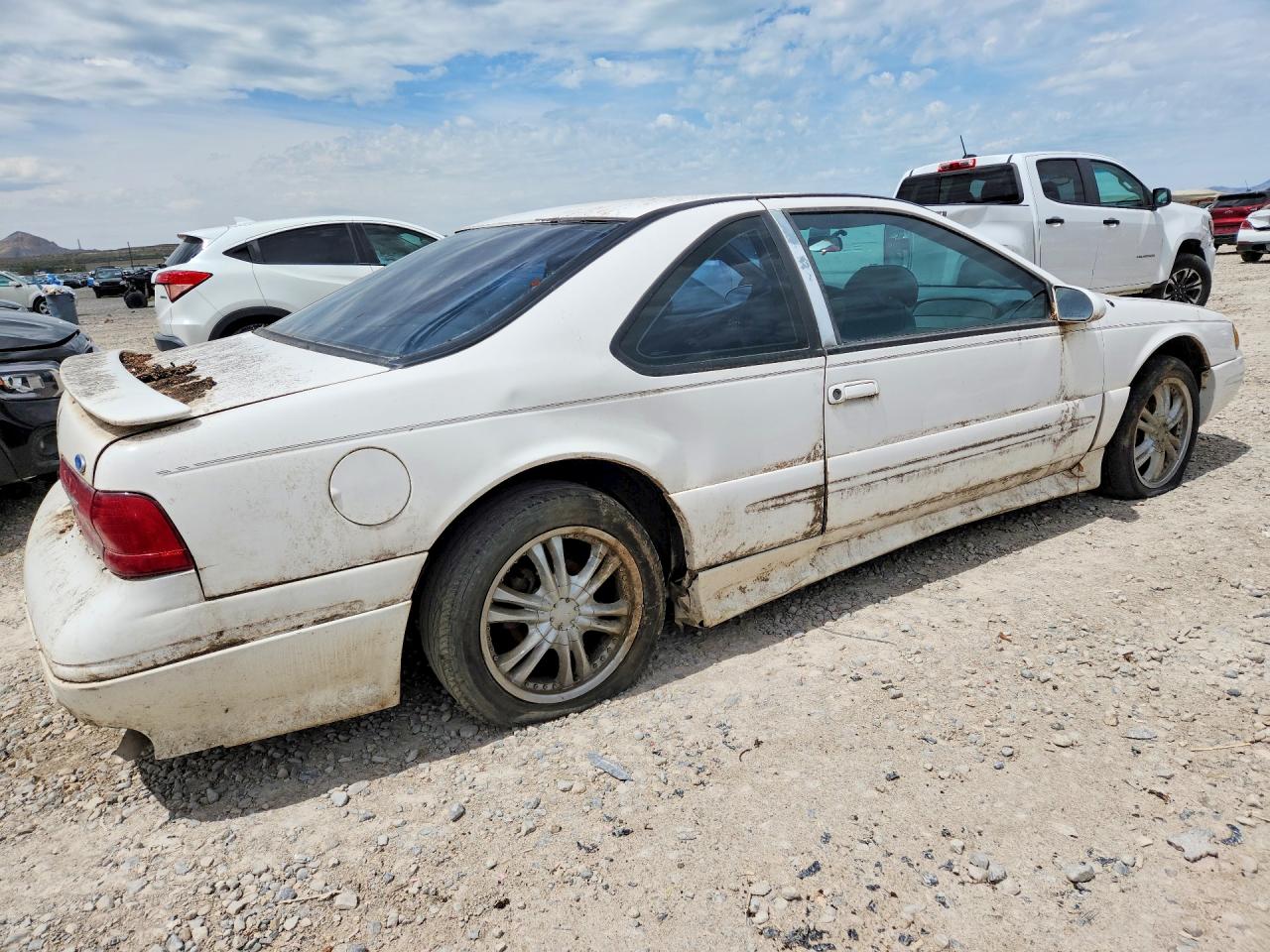 1997 Ford Thunderbird Lx White vin: 1FALP62W9VH148577
