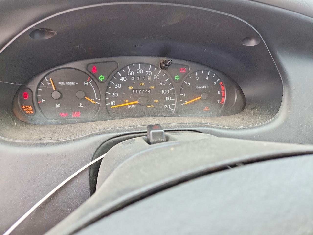 1997 Ford Thunderbird Lx White vin: 1FALP62W9VH148577