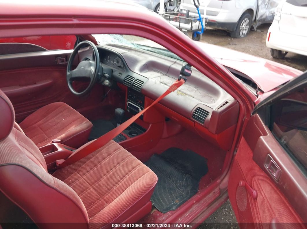 1992 Ford Escort Lx Red vin: 1FAPP11J0NW198581