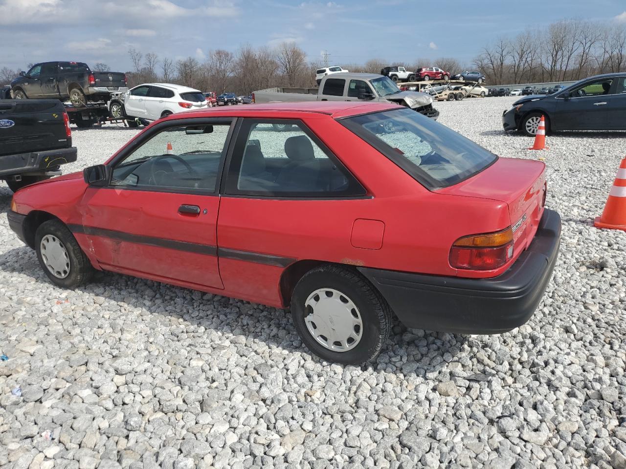 1992 Ford Escort Lx Red vin: 1FAPP11J8NW173217