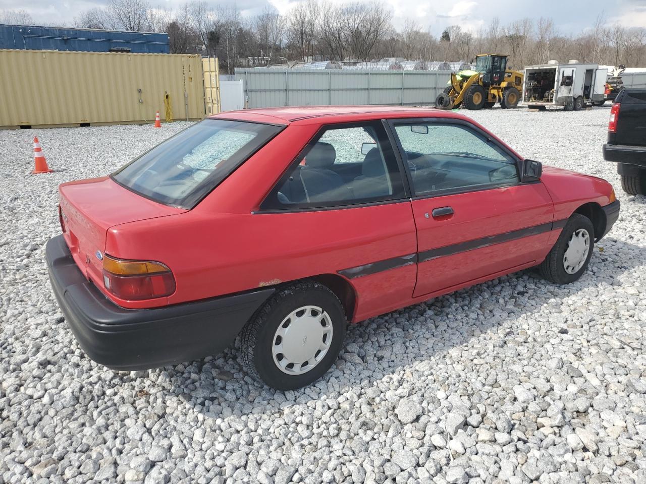 1992 Ford Escort Lx Red vin: 1FAPP11J8NW173217